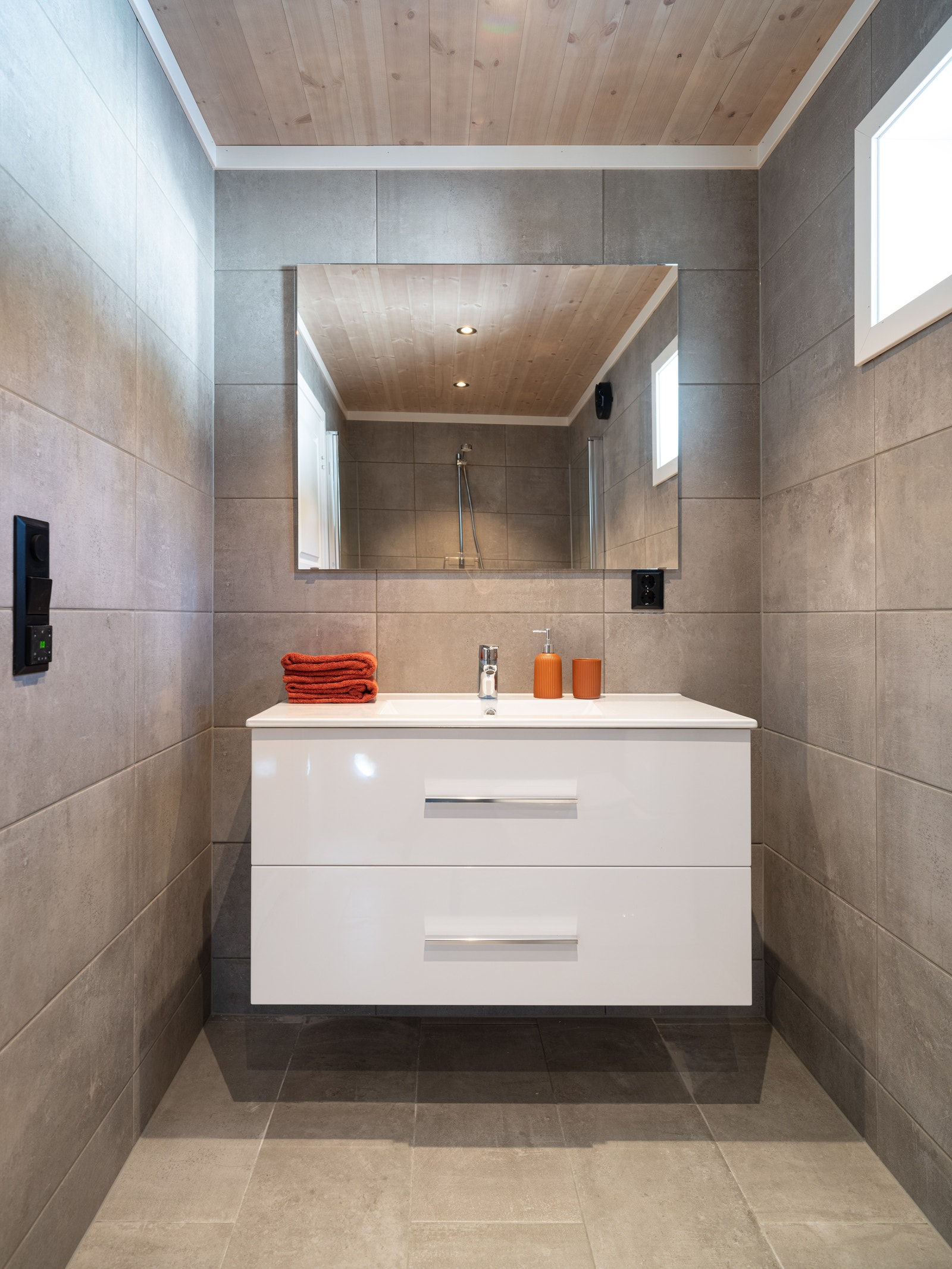 Flislagt bad med varmekabler. Galleribilde