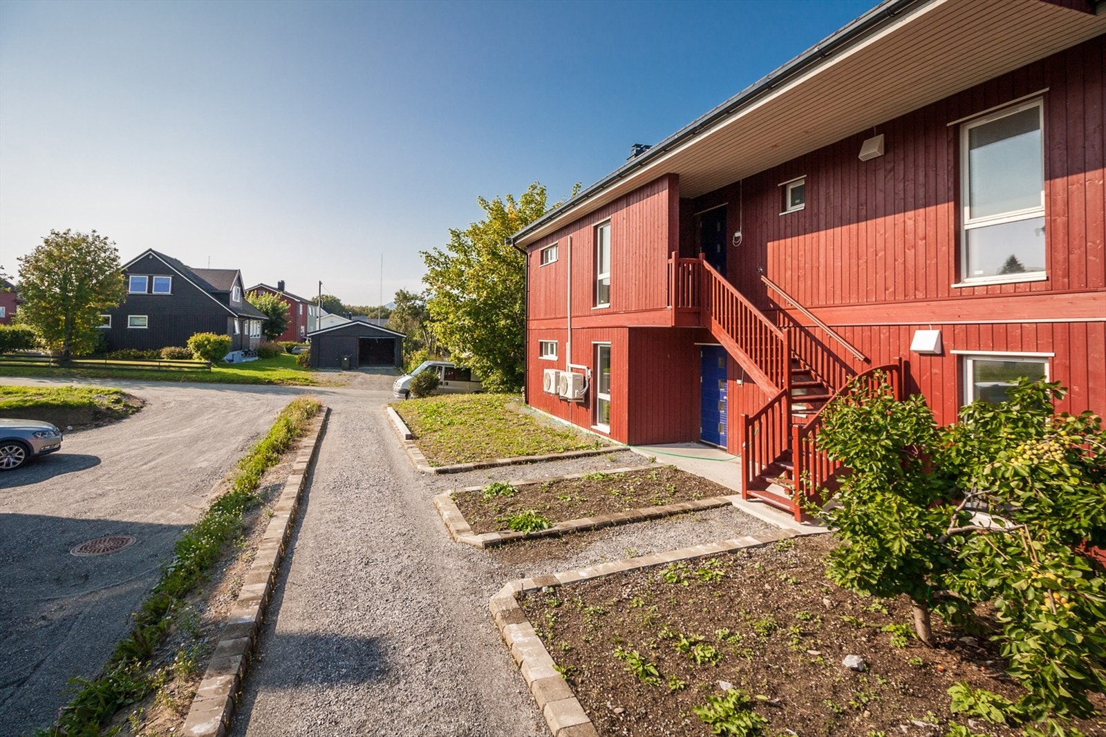 Adkomst til leiligheten via utvendig trapp. Galleribilde