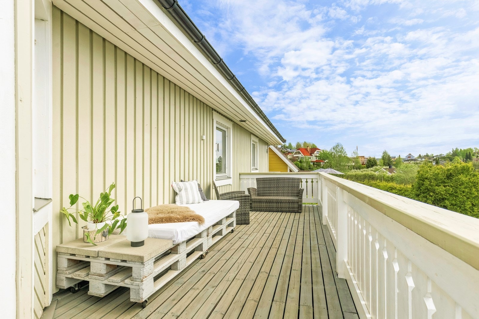 Husk solkrem, her har du sol fra tidlig i dagen til godt utover kvelden! Galleribilde