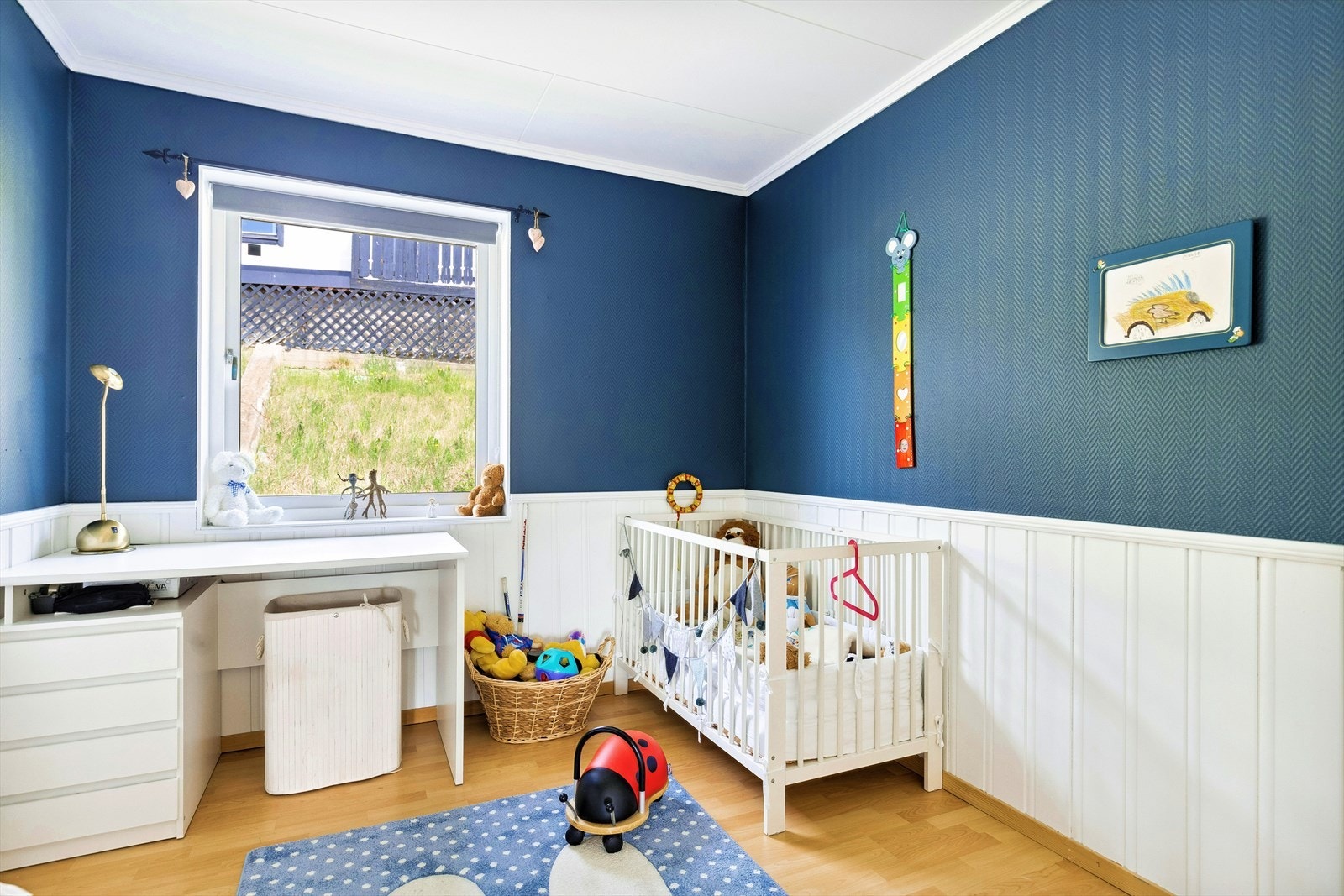 Soverom to. God plass til seng. Galleribilde
