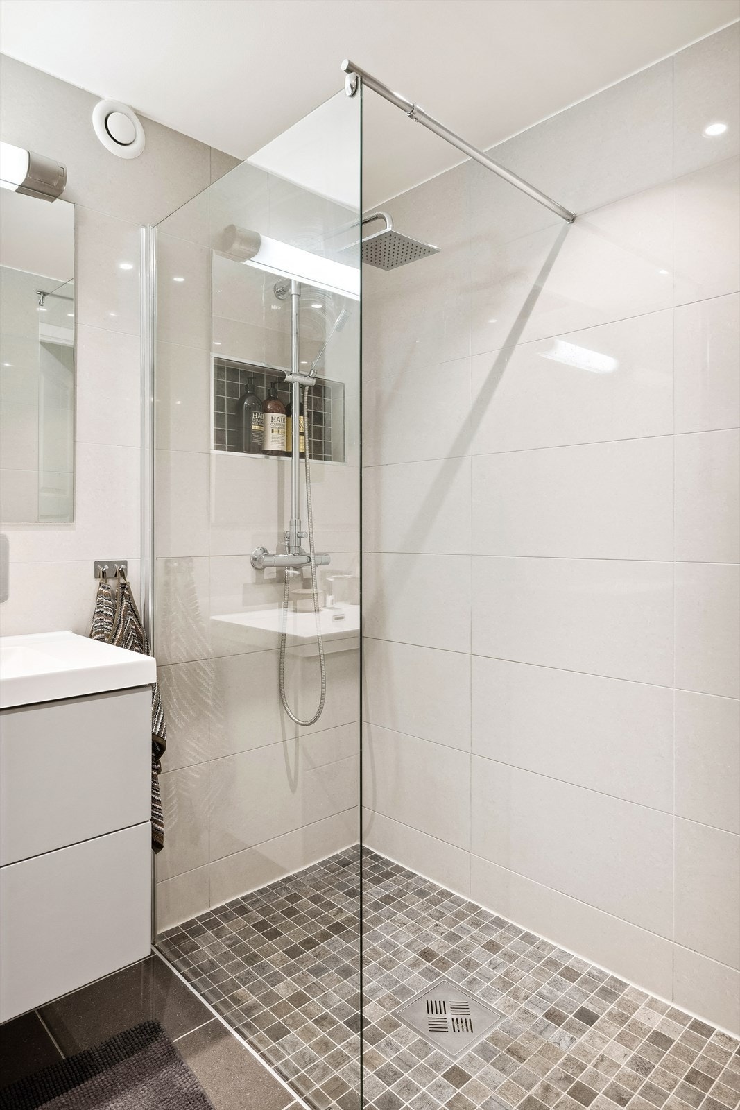 Badet ble totalrenovert i 2015 av tidligere eier. Galleribilde