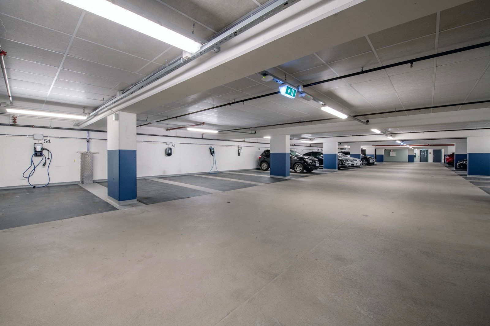 Det medfølger garasjeplass med elbillader. Øvrig parkering skjer etter områdets gjeldende bestemmelser. Galleribilde