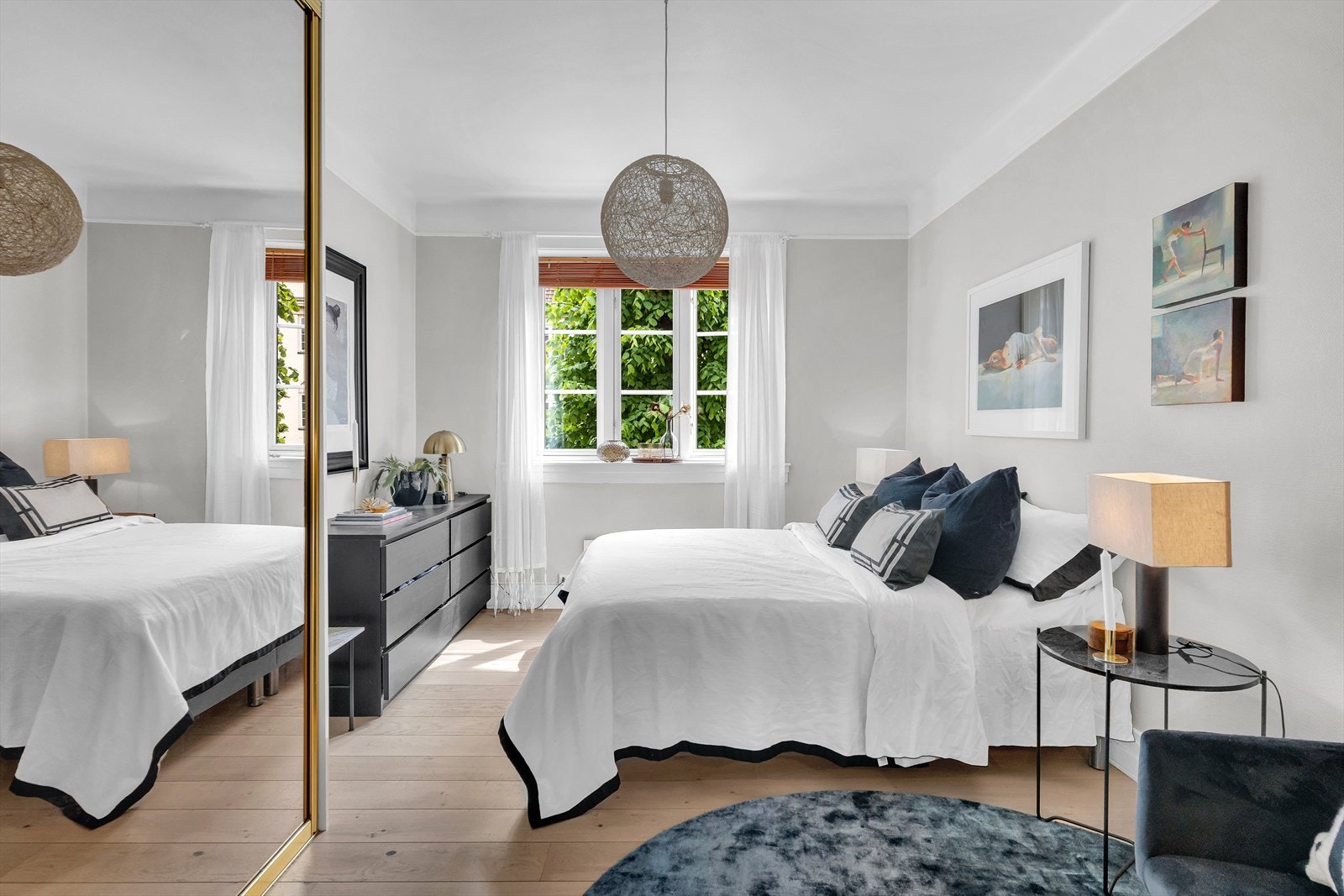 Rommet er på hele 15 kvm og har mulighet for avgrensing for kontorplass m.m. Galleribilde