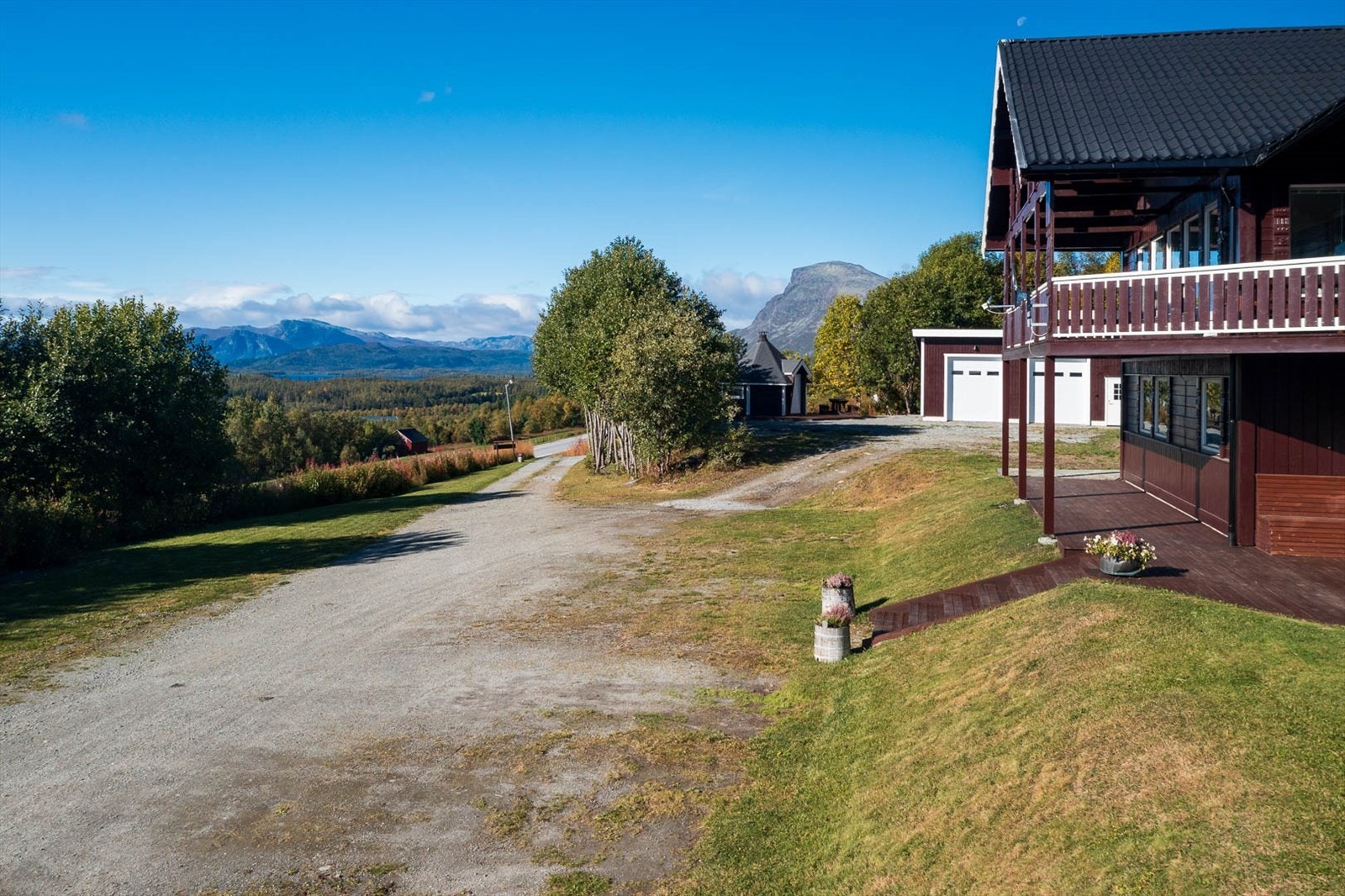Hovedhus mot vest Galleribilde