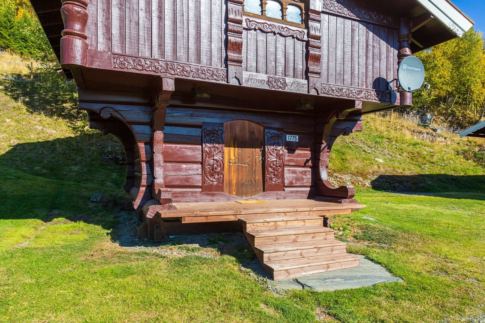 LVSL-136-.jpg Galleribilde