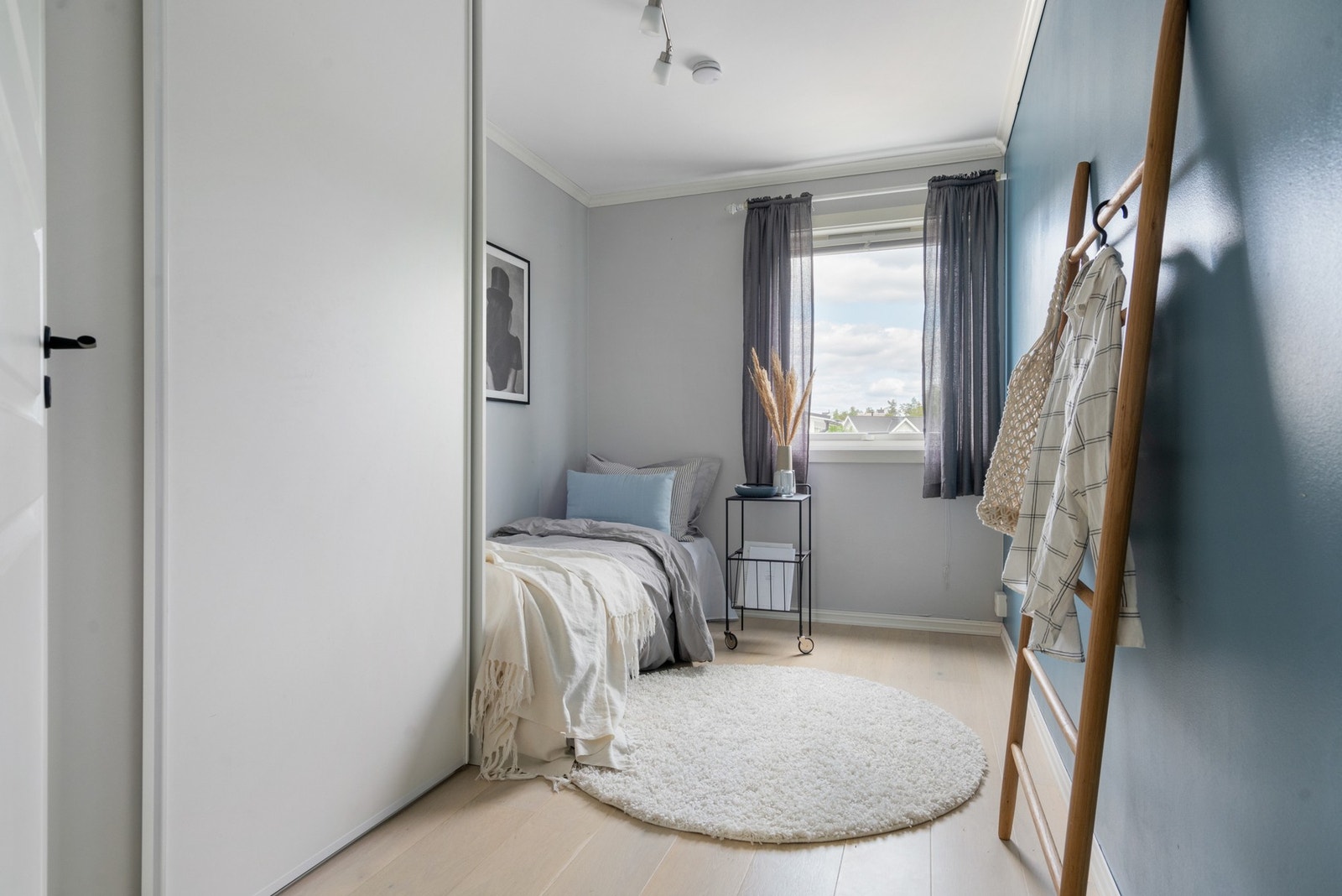 Soverom 2 egner seg godt som gjesterom, barnerom eller kontor. Galleribilde