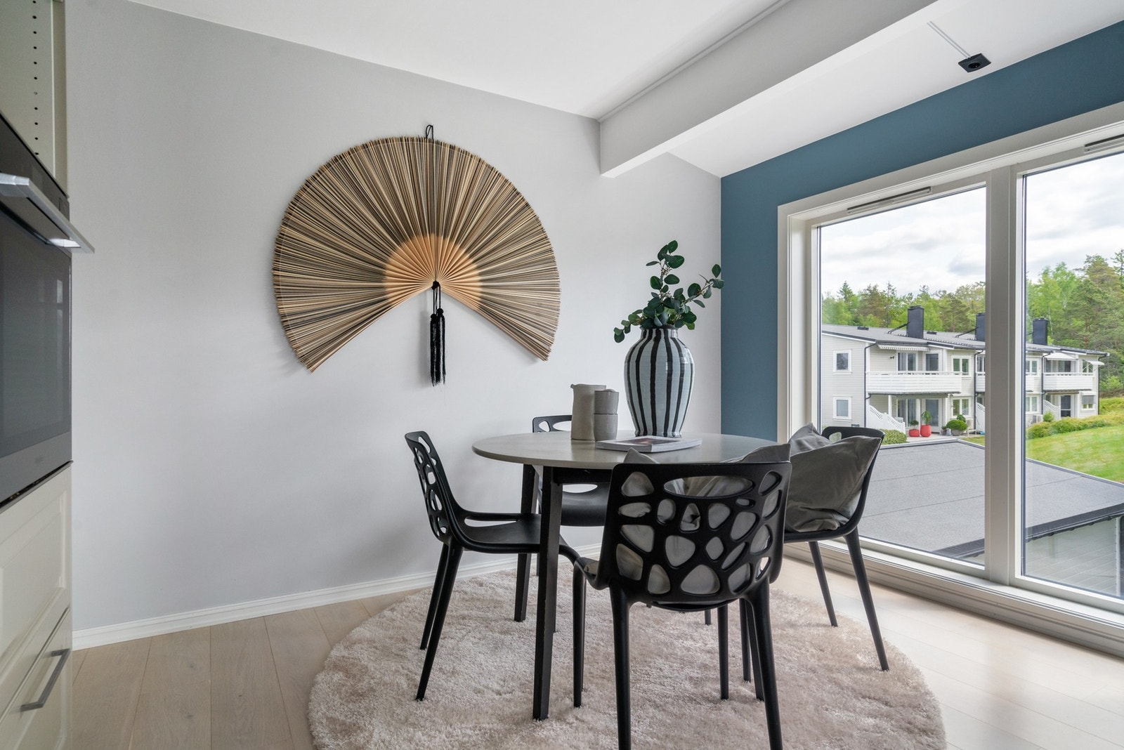 God plass til spisebord også på kjøkkenet. Galleribilde
