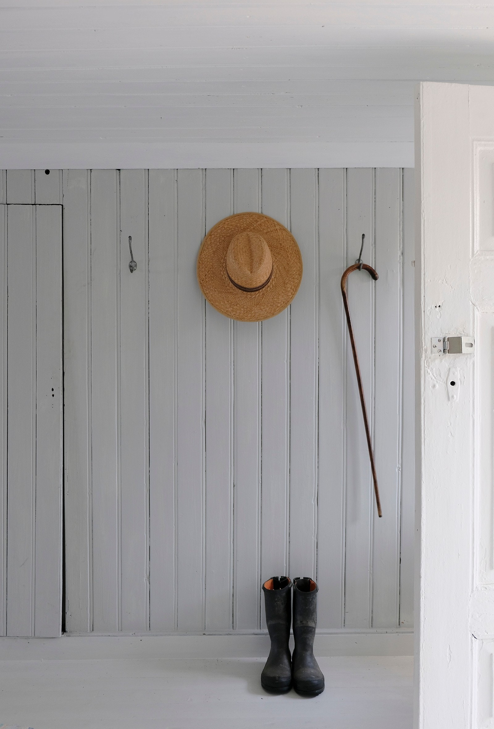 Gang innenfor inngangsverandaen. Galleribilde