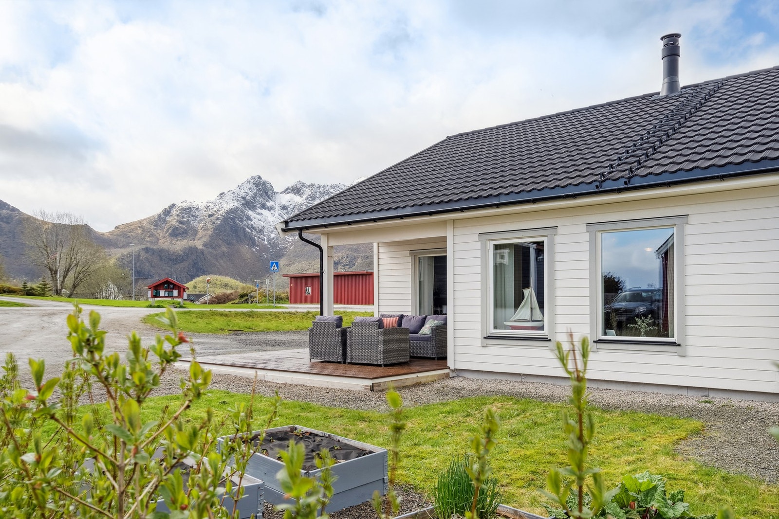 Velkommen til Hellesjyveien 2 A - Presentert av EiendomsMegler 1 Lofoten Galleribilde