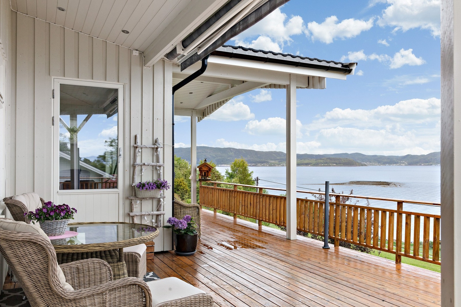 Terrasse med lun krok Galleribilde