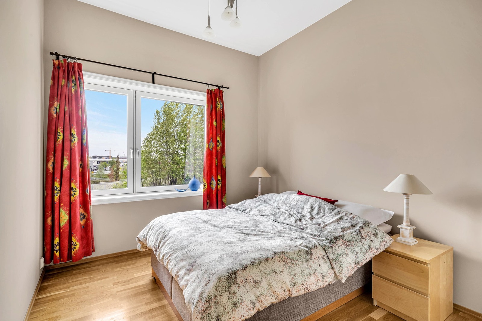 Soverom 2 er også av god størrelse på 11,8m². Galleribilde