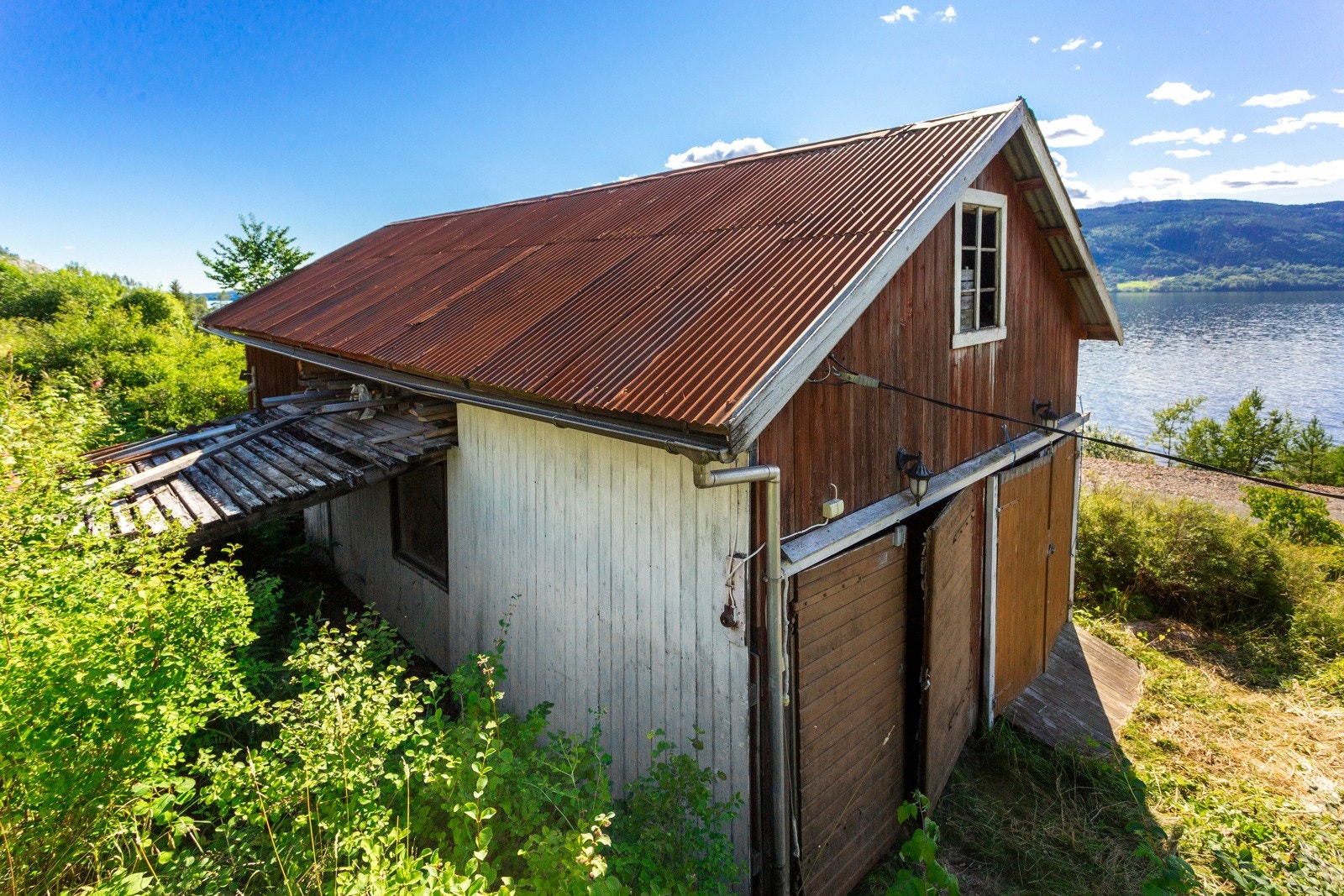 Garasjebygning/Låve. Galleribilde
