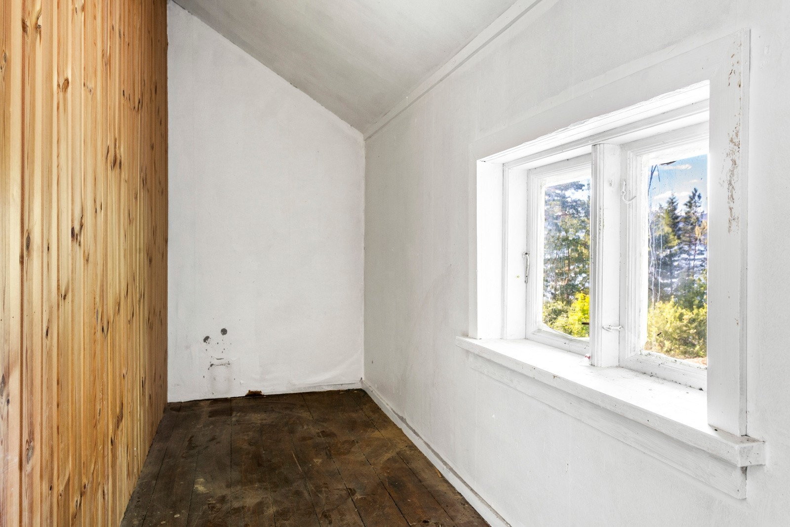 Bod i loftsetasjen. Galleribilde