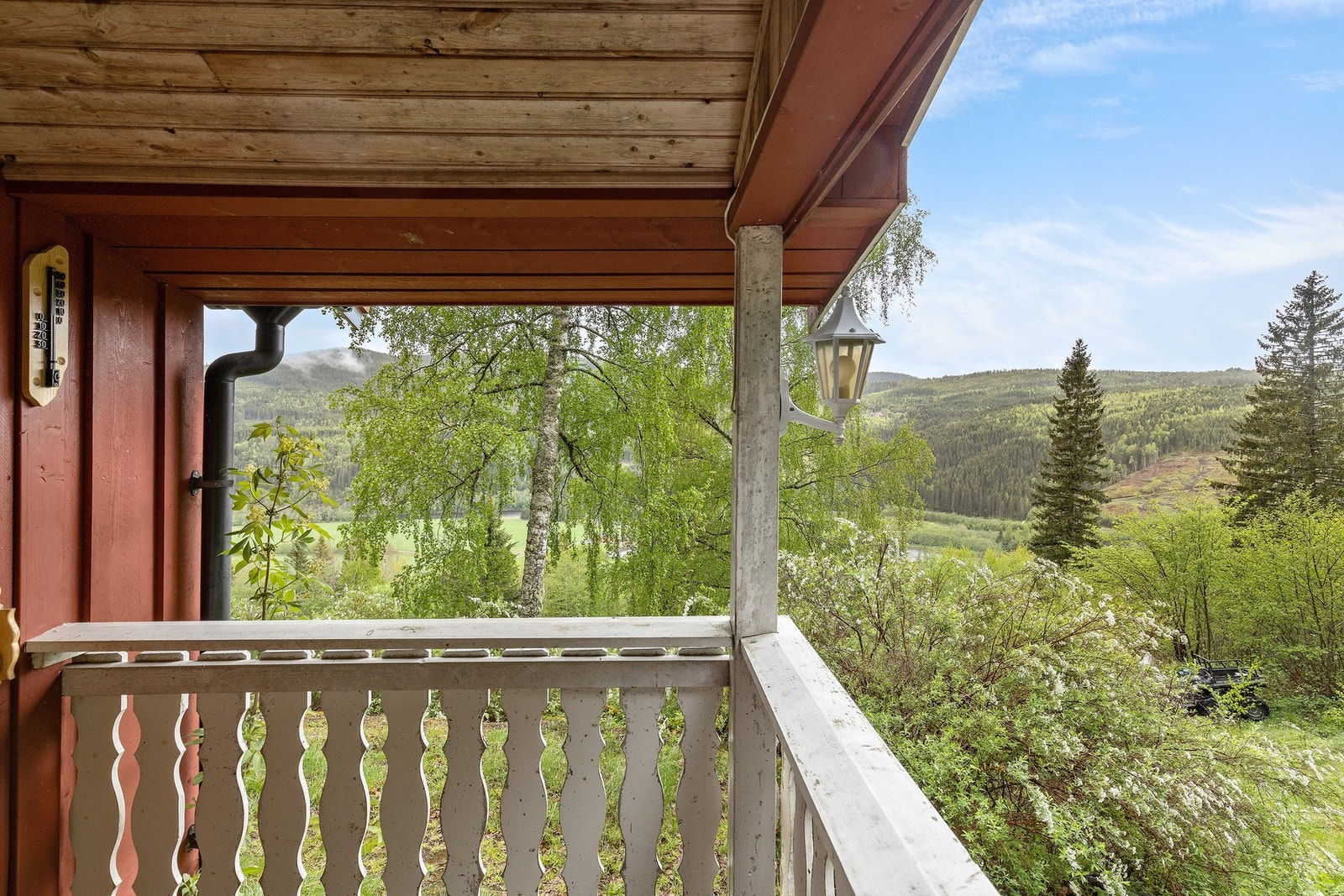 Terrasse utenfor hytta. Galleribilde