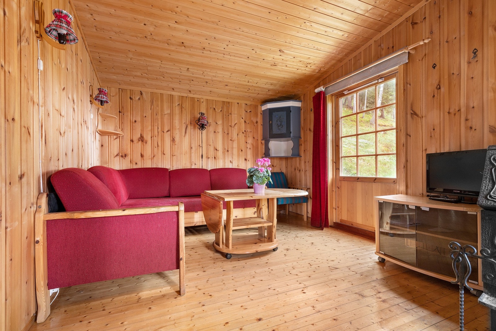 Lun salong på stua. Galleribilde