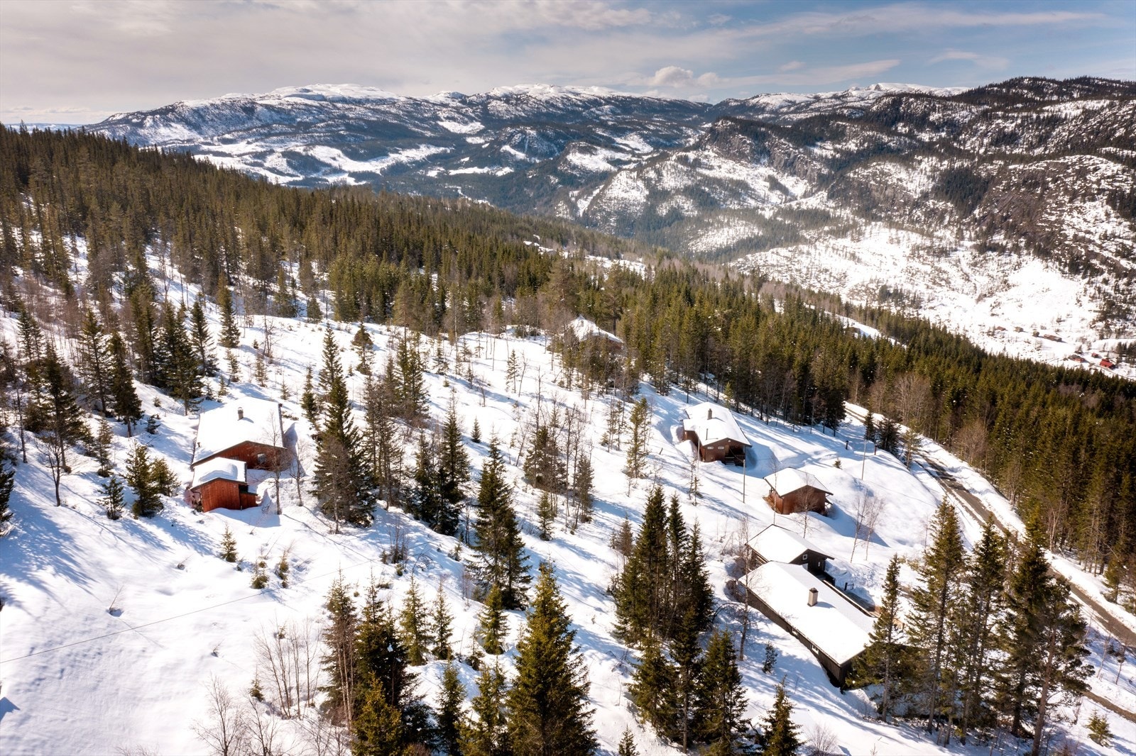 Det er også kort vei til flere fine bade - og fiskemuligheter i området. Galleribilde
