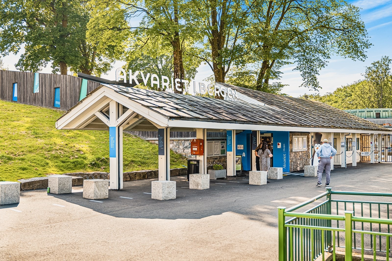 På Nordnes ligger også Akvariet i Bergen, Fiskeridirektoratet, og Havforskningsinstituttet. Galleribilde