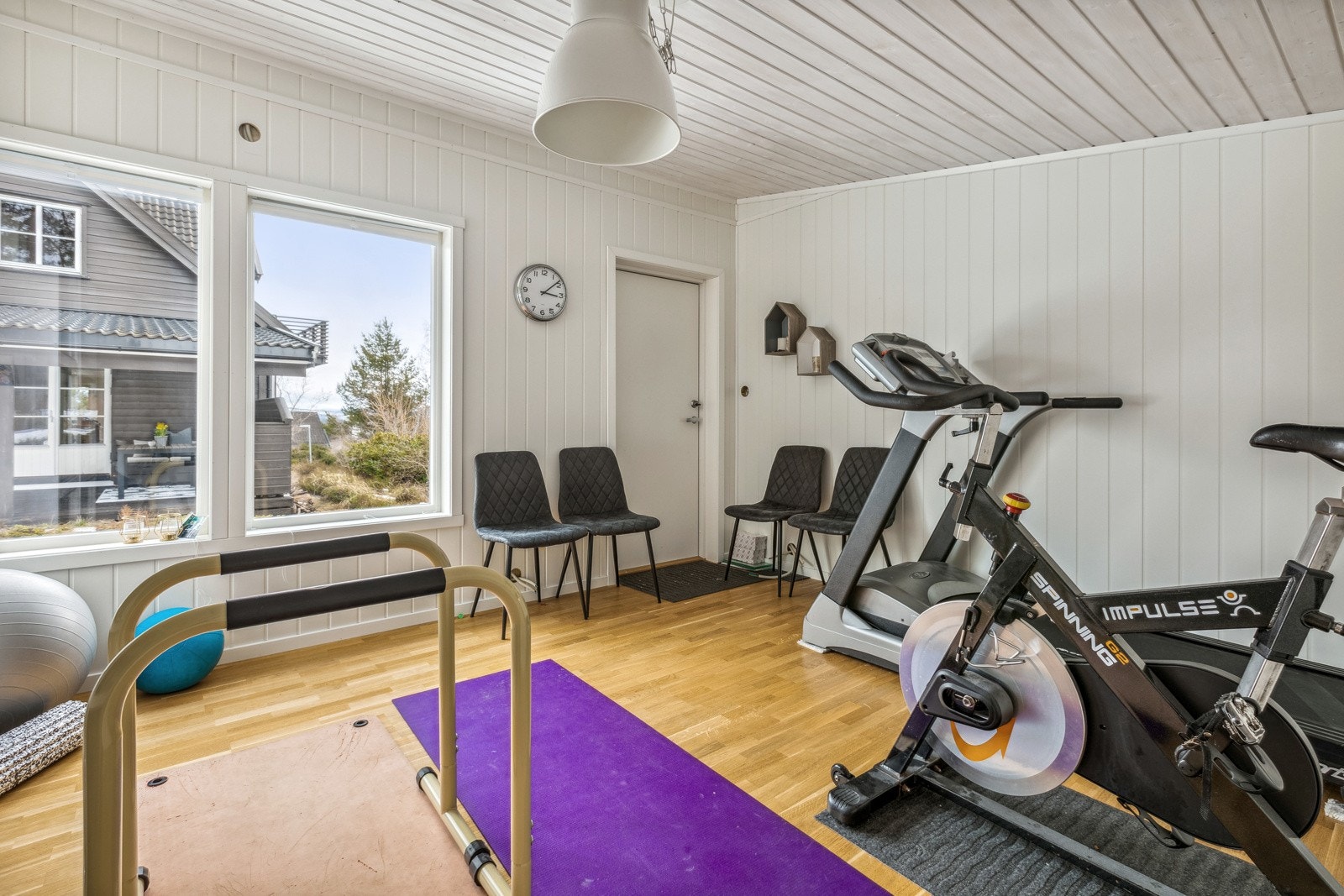 Anneks innredet som treningsrom. Galleribilde