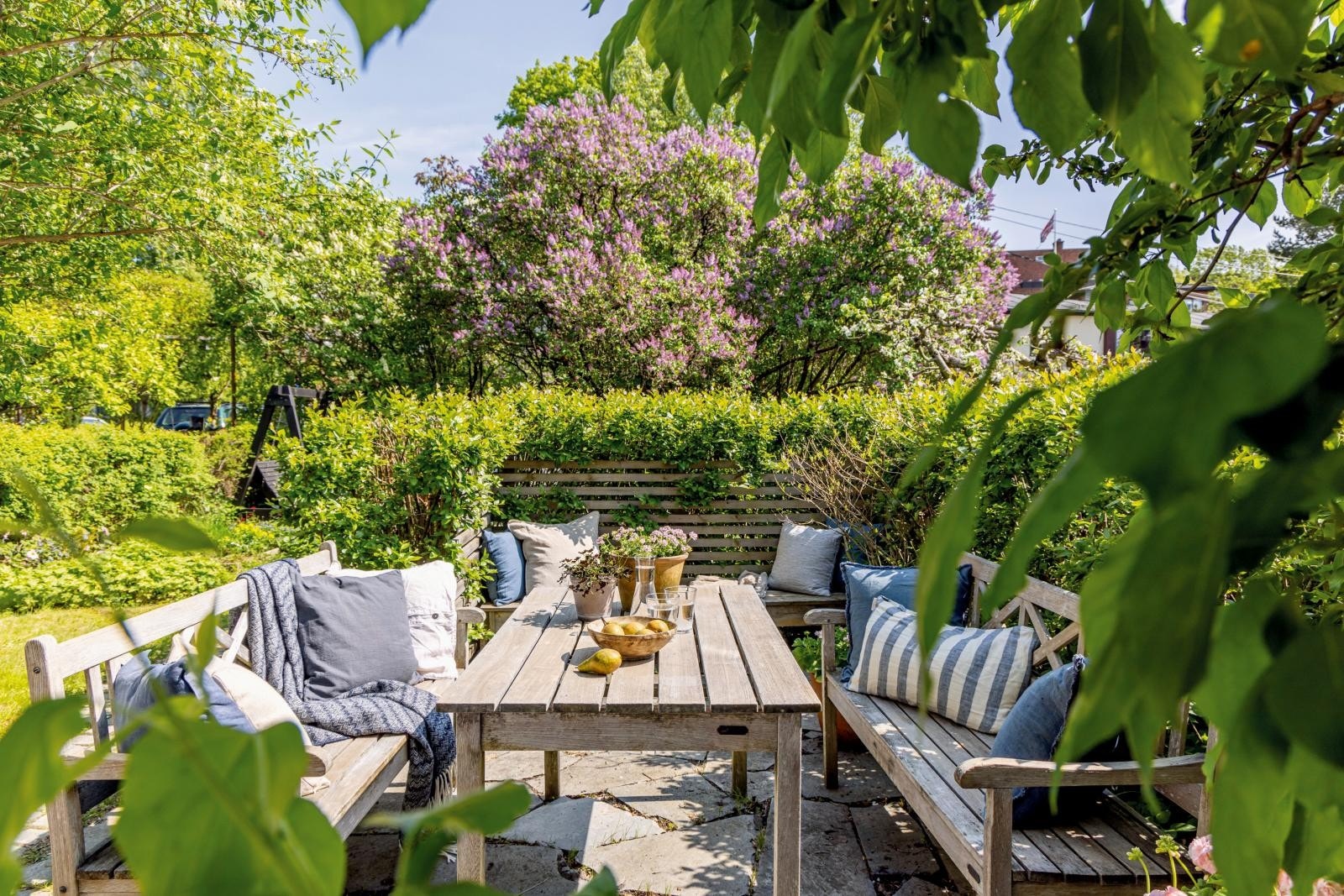 Hyggelig utsyn mot hagen. Galleribilde