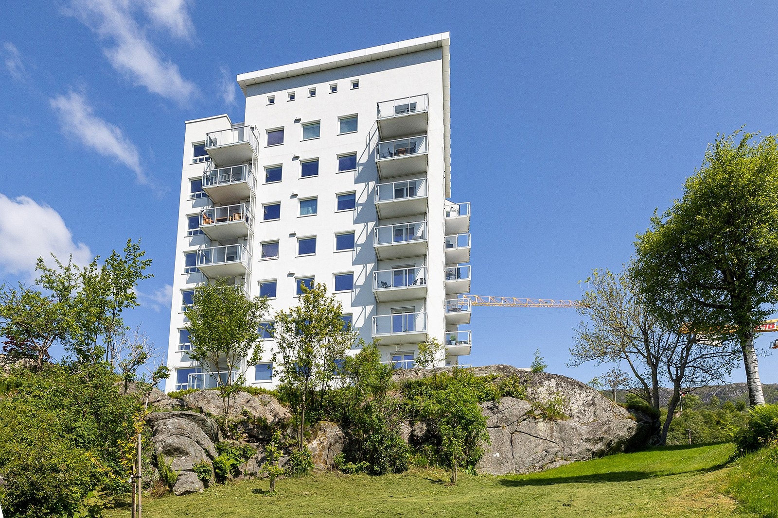 Laget holder for øyeblikket på å oppgradere utearealene. Til planleggingen av dette har man benyttet ekspertise fra landskapsarkitekt Frauke Materlik. Galleribilde