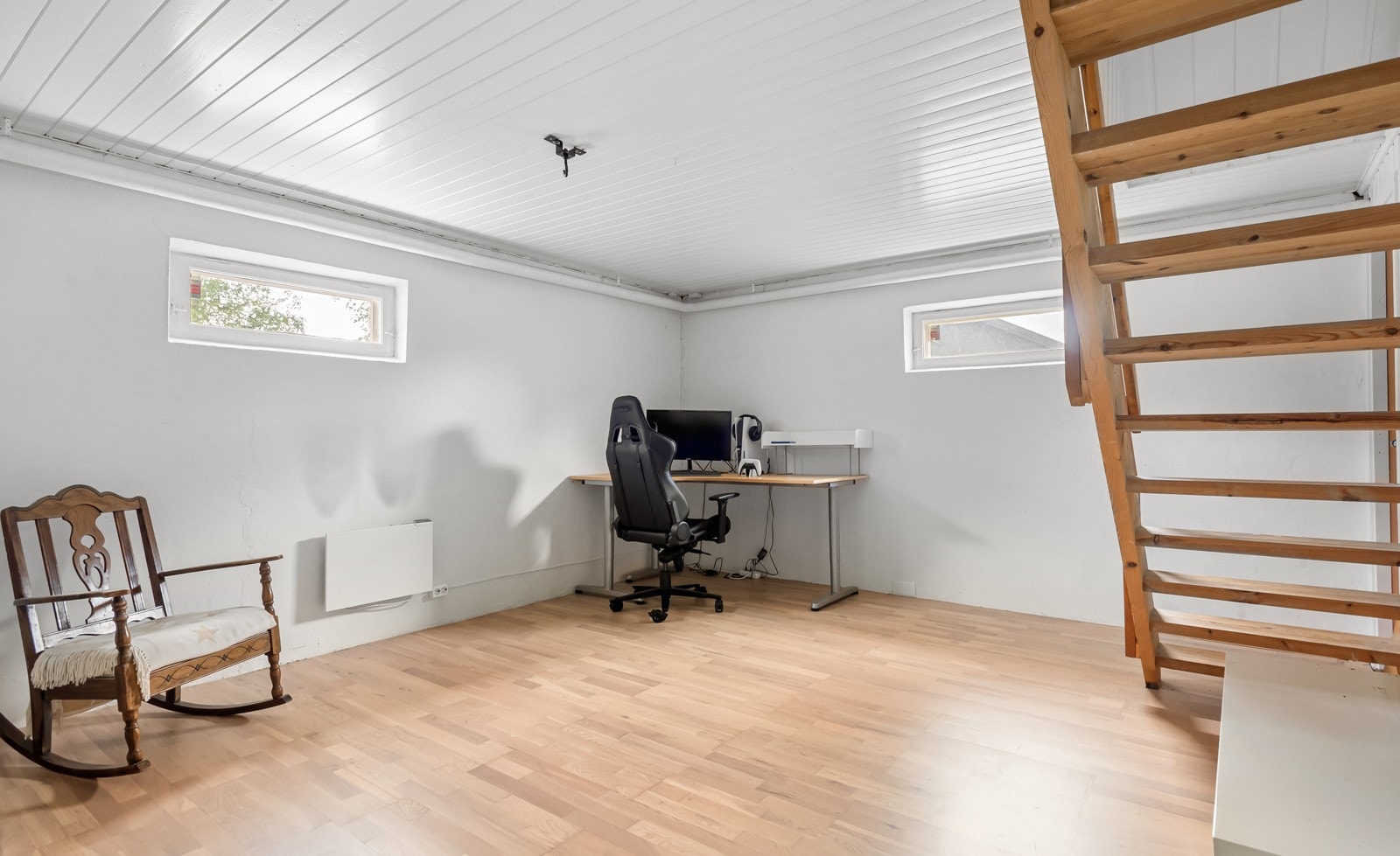 I kjelleren har boligen både hobbyrom og kjellerstue. Galleribilde