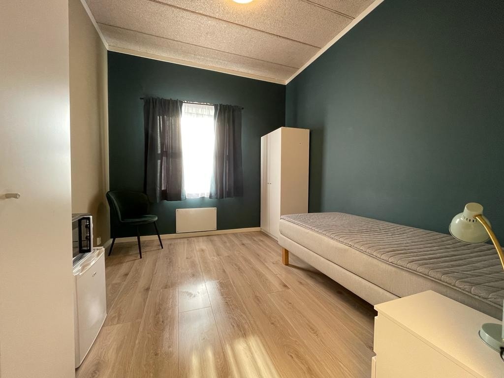 Rom 203 - 7500 Galleribilde