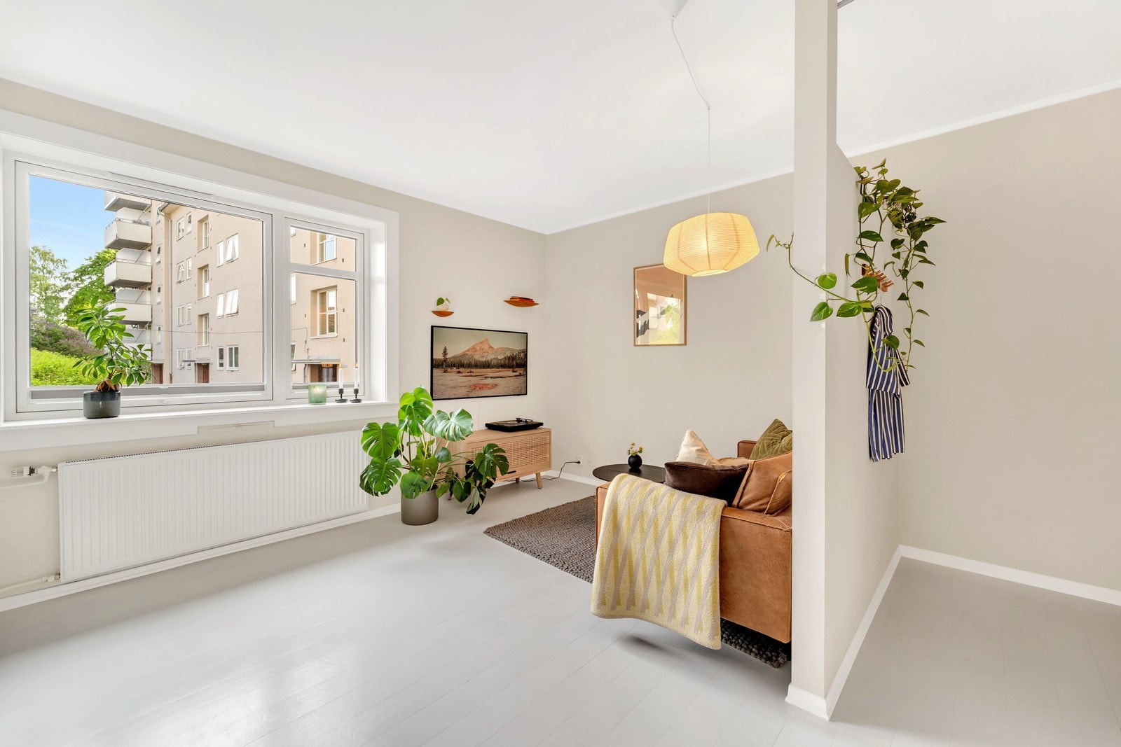 Praktisk skille mellom alkove og stue. Galleribilde