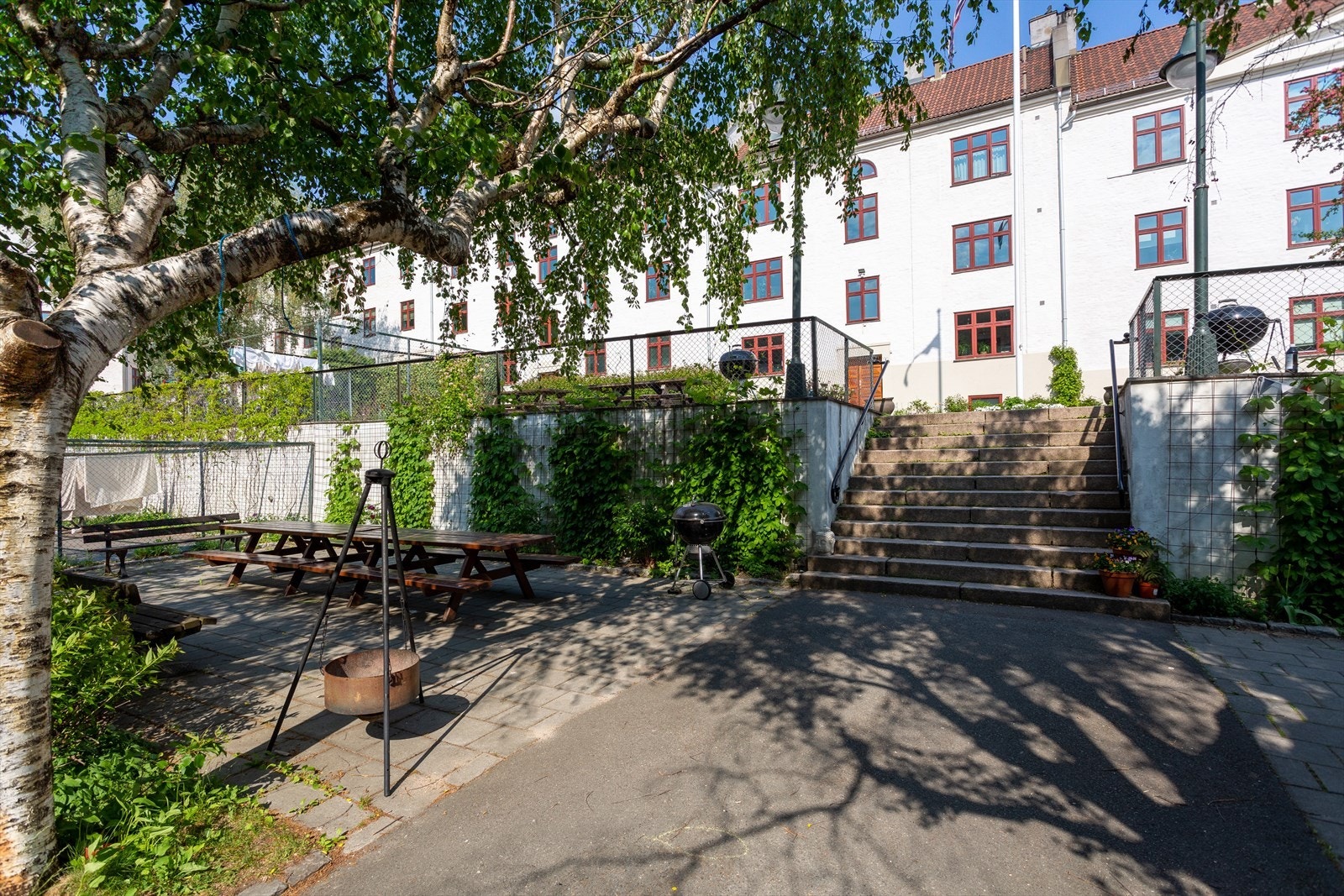 Den perfekte bakgård for varme sommerdager Galleribilde