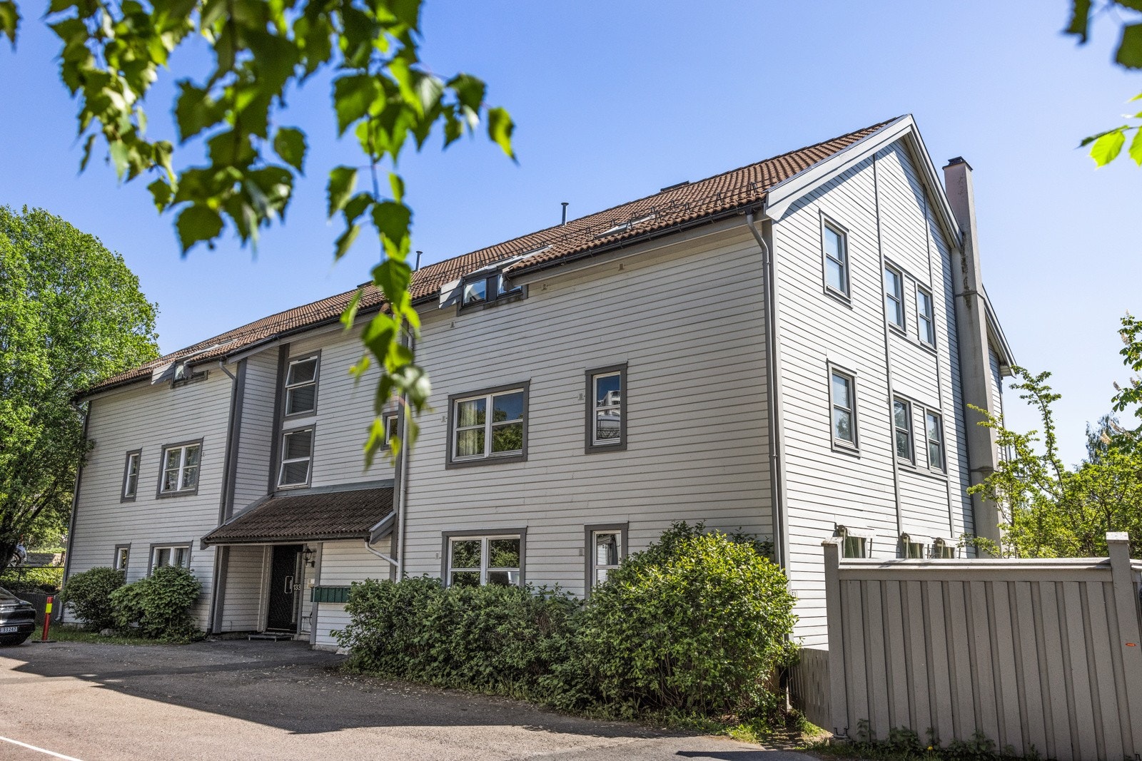 Meget populær og sentral beliggenhet i Nydalen i et barnevennlig og tilbaketrukket område. Galleribilde