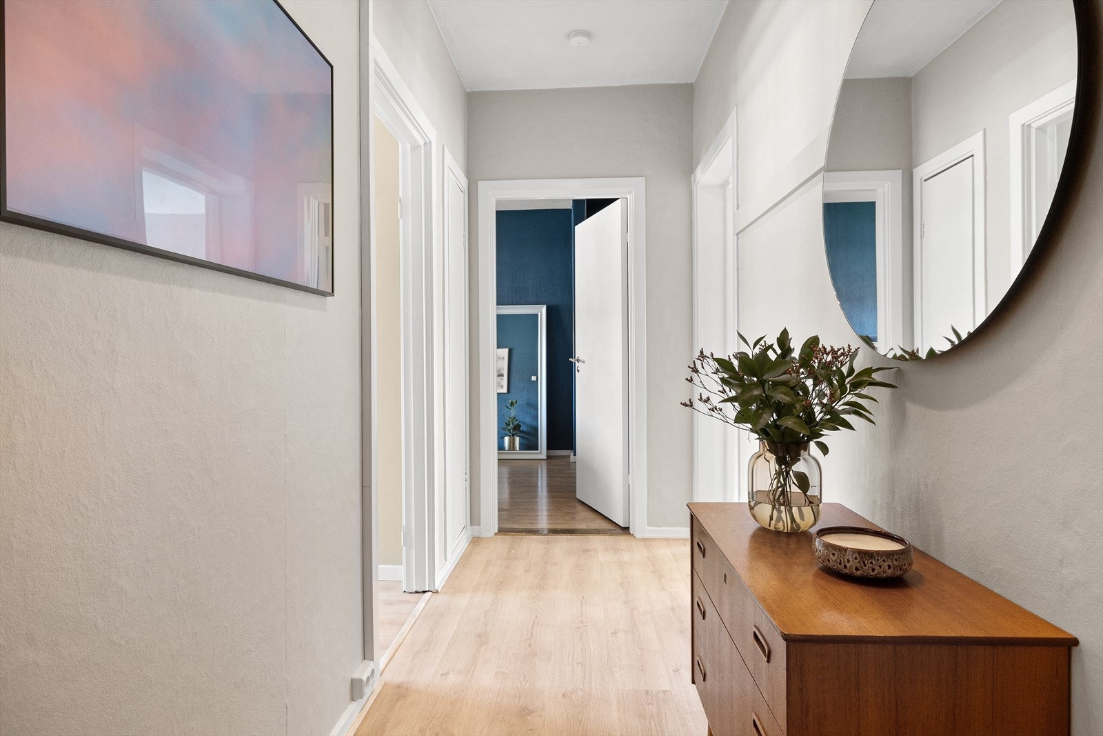 - Du ønskes velkommen inn i en hyggelig og innbydende entré - Galleribilde