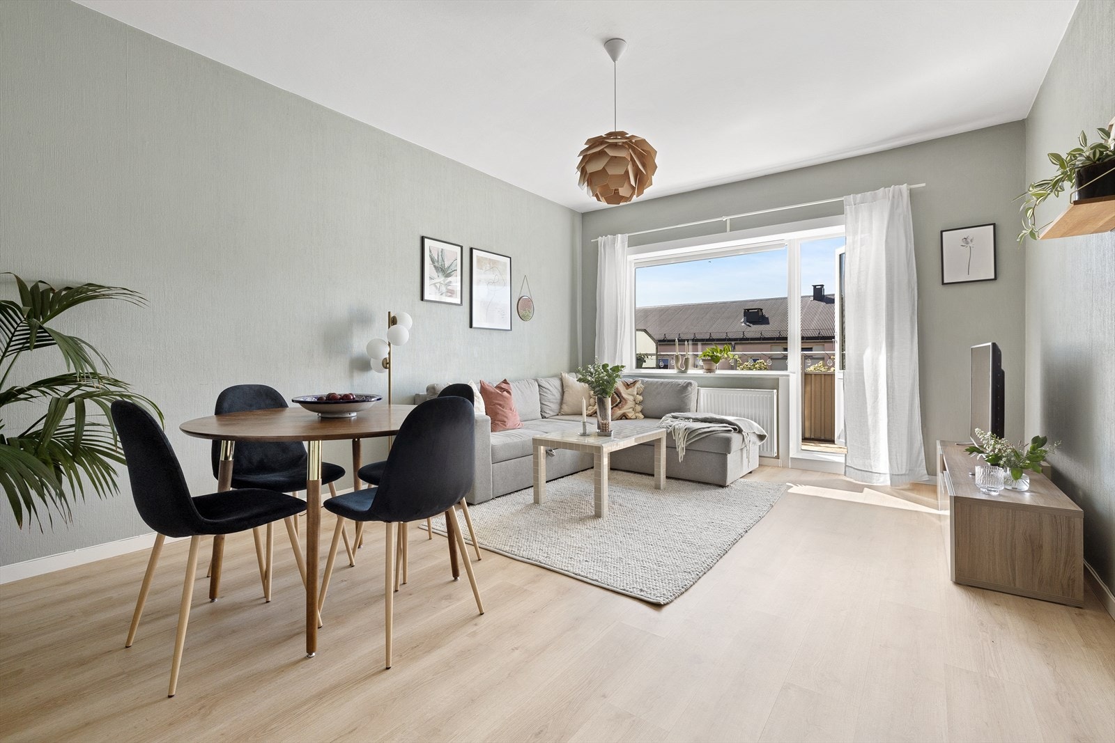 - Velkommen til Monrads gate 21D, en flott 2-roms leilighet som ligger høyt og fritt med vestvendt balkong og god planløsning - Galleribilde