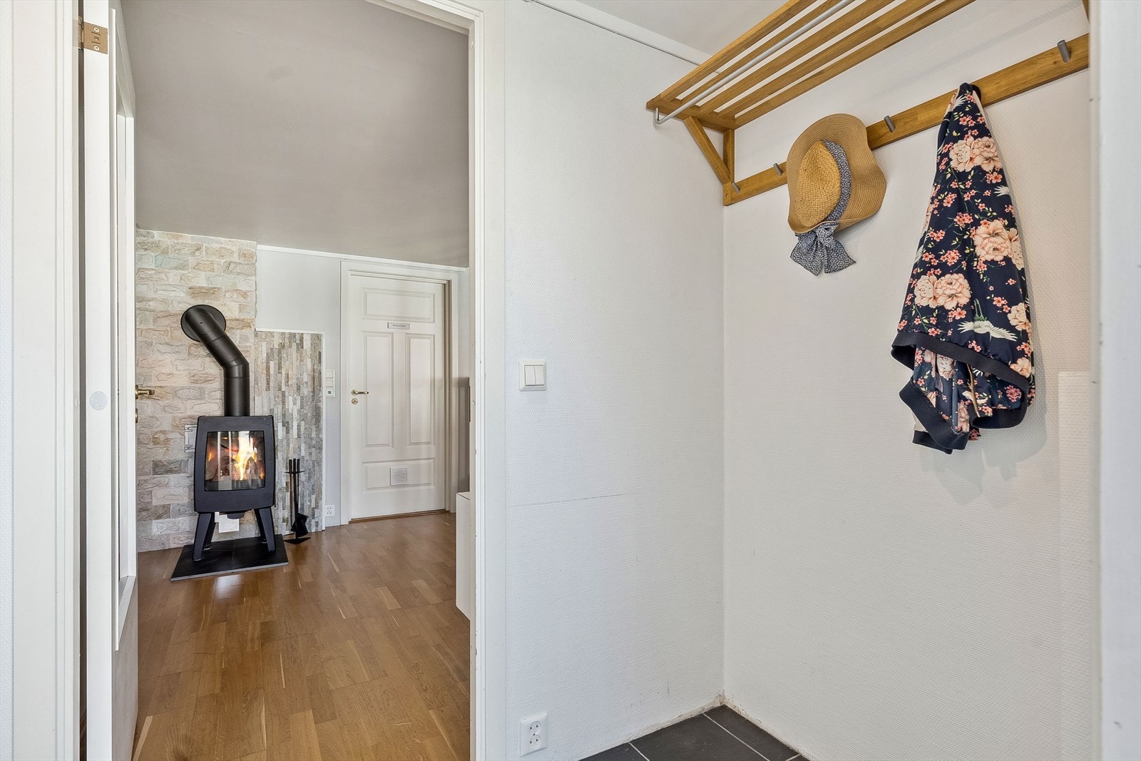 Velkommen inn! Et hjem med mange muligheter og en behagelig atmosfære. Galleribilde