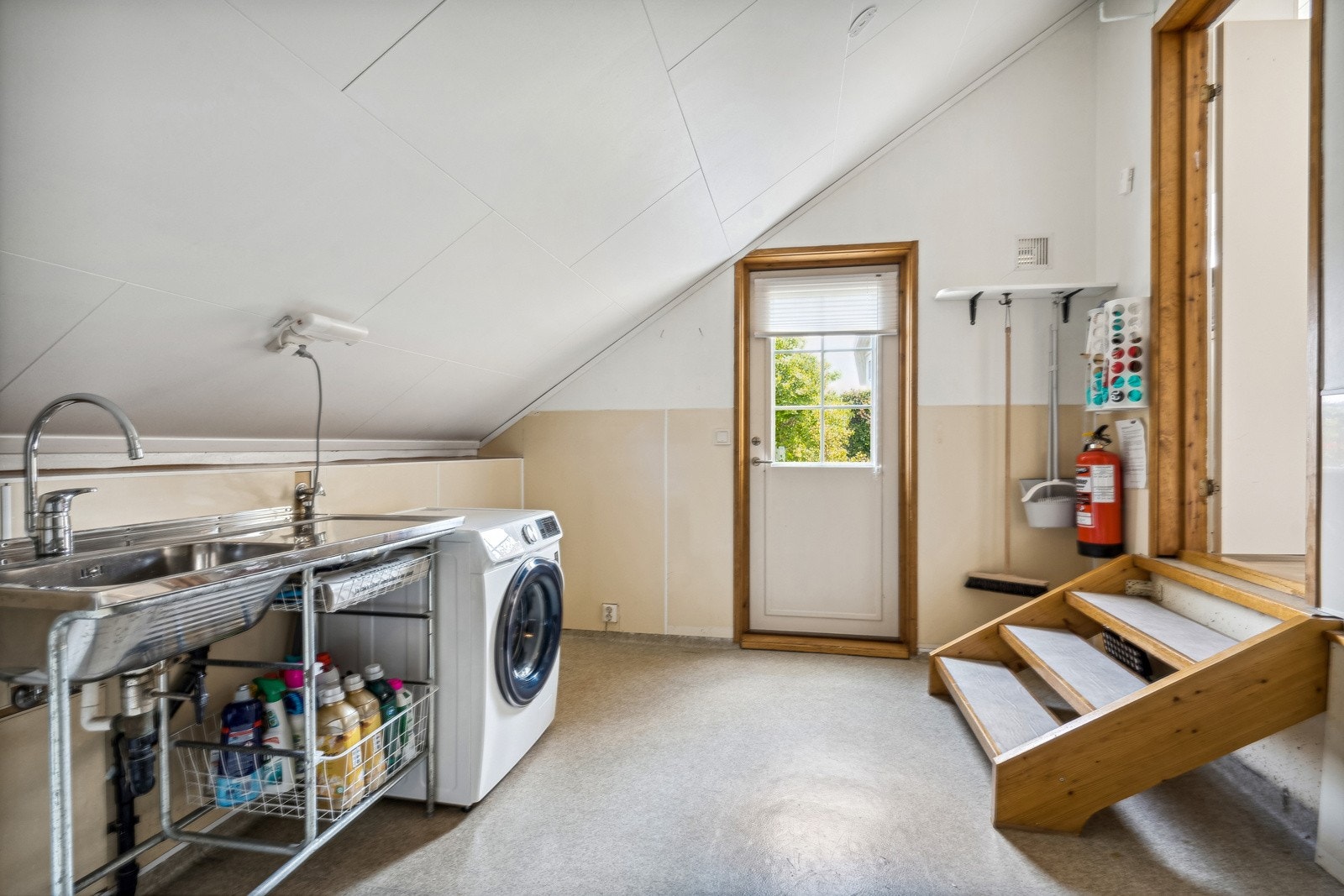 Vaskerom m/ adkomst fra kjøkken Galleribilde