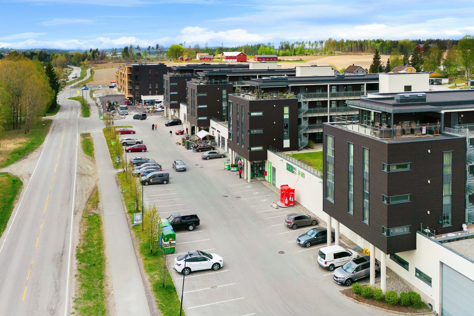 Sentralt beliggende på Knapstad. Kun 400 m til togstasjon og 200 m til Kiwi butikk Galleribilde