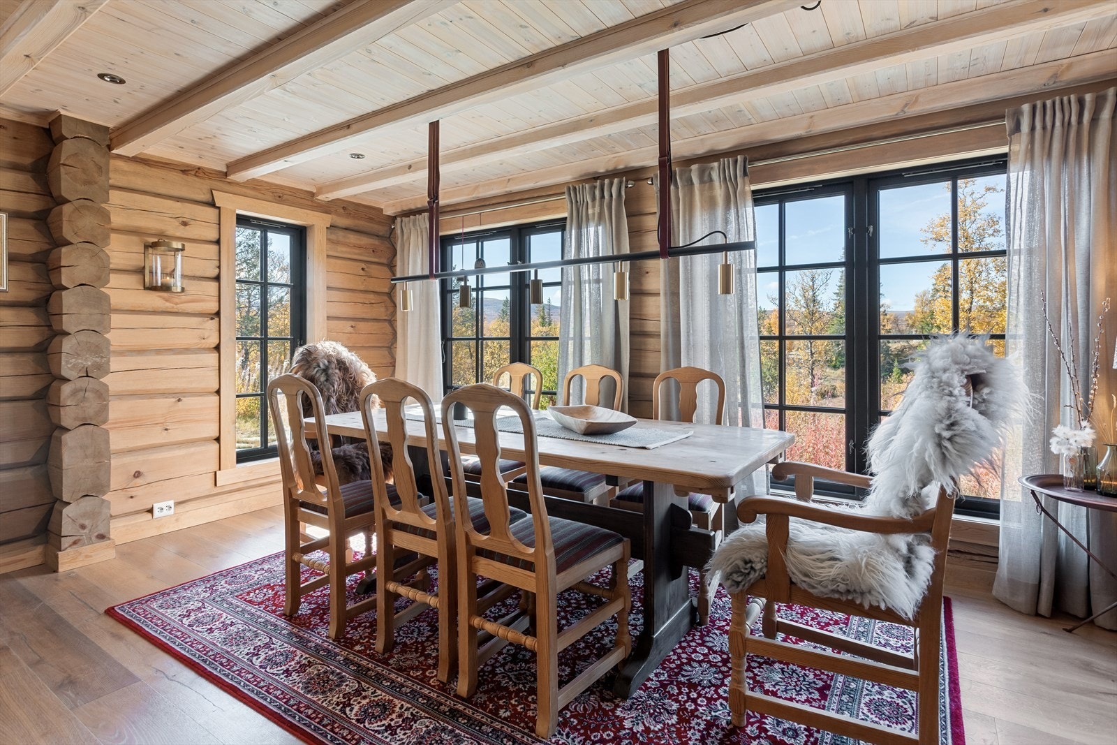 Spiseplassen med fint utsyn vestover Galleribilde