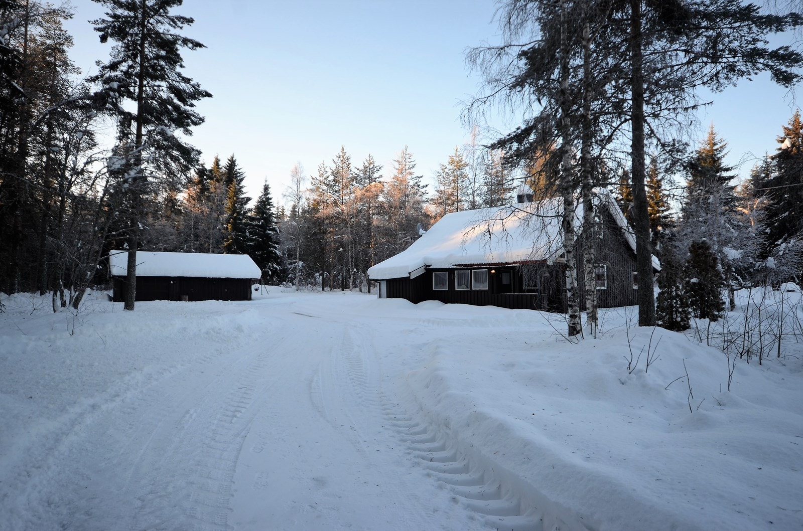 Godt med parkeringsmuligheter på egen tomt. Galleribilde