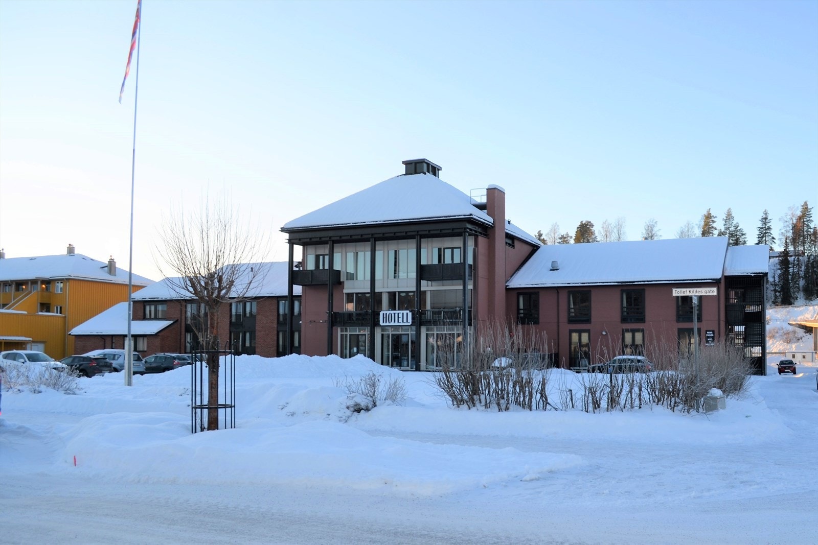 Fra Rena sentrum, som ligger ca. 10 km fra eiendommen. Galleribilde