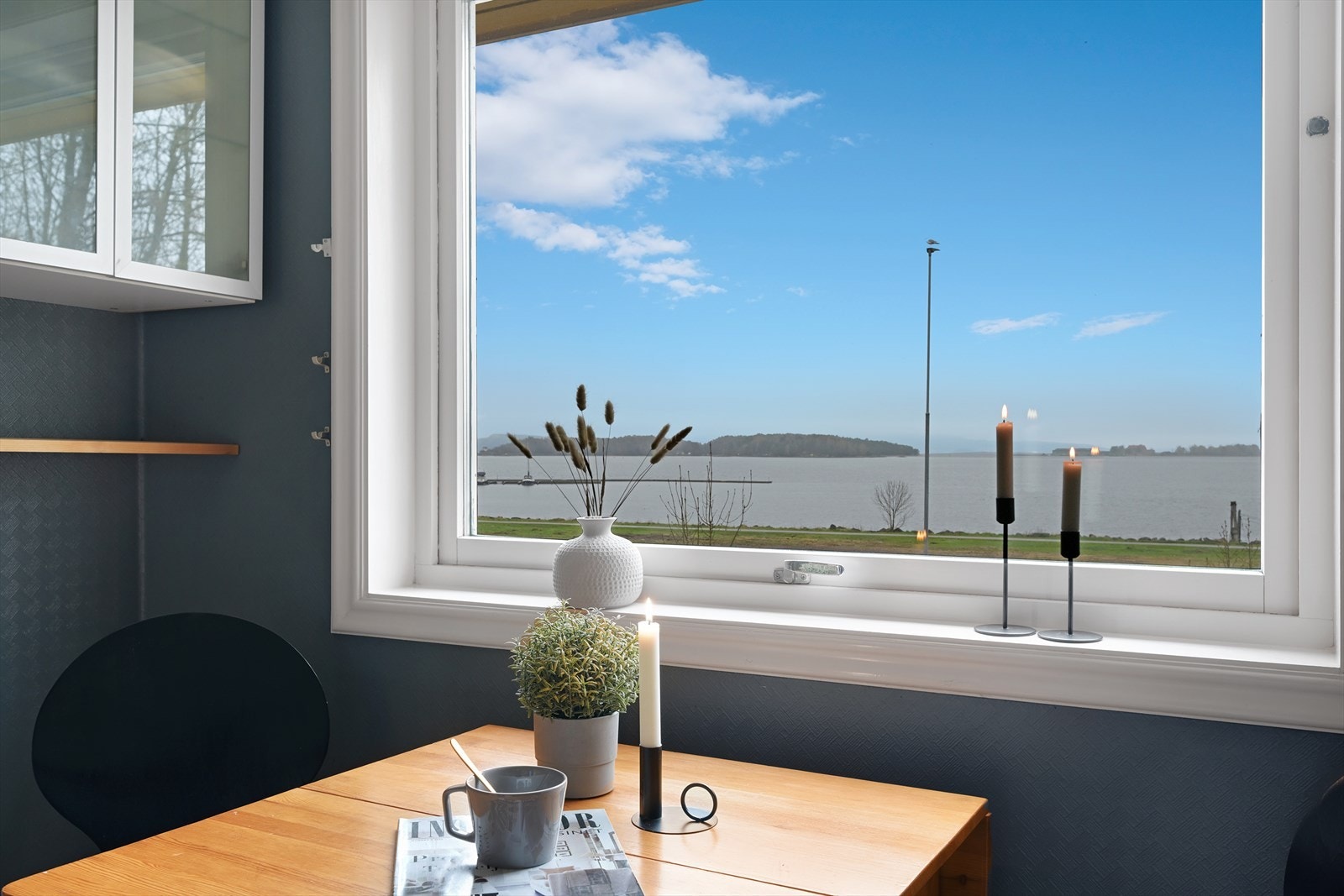 Kjøkken med flott utsyn. Galleribilde