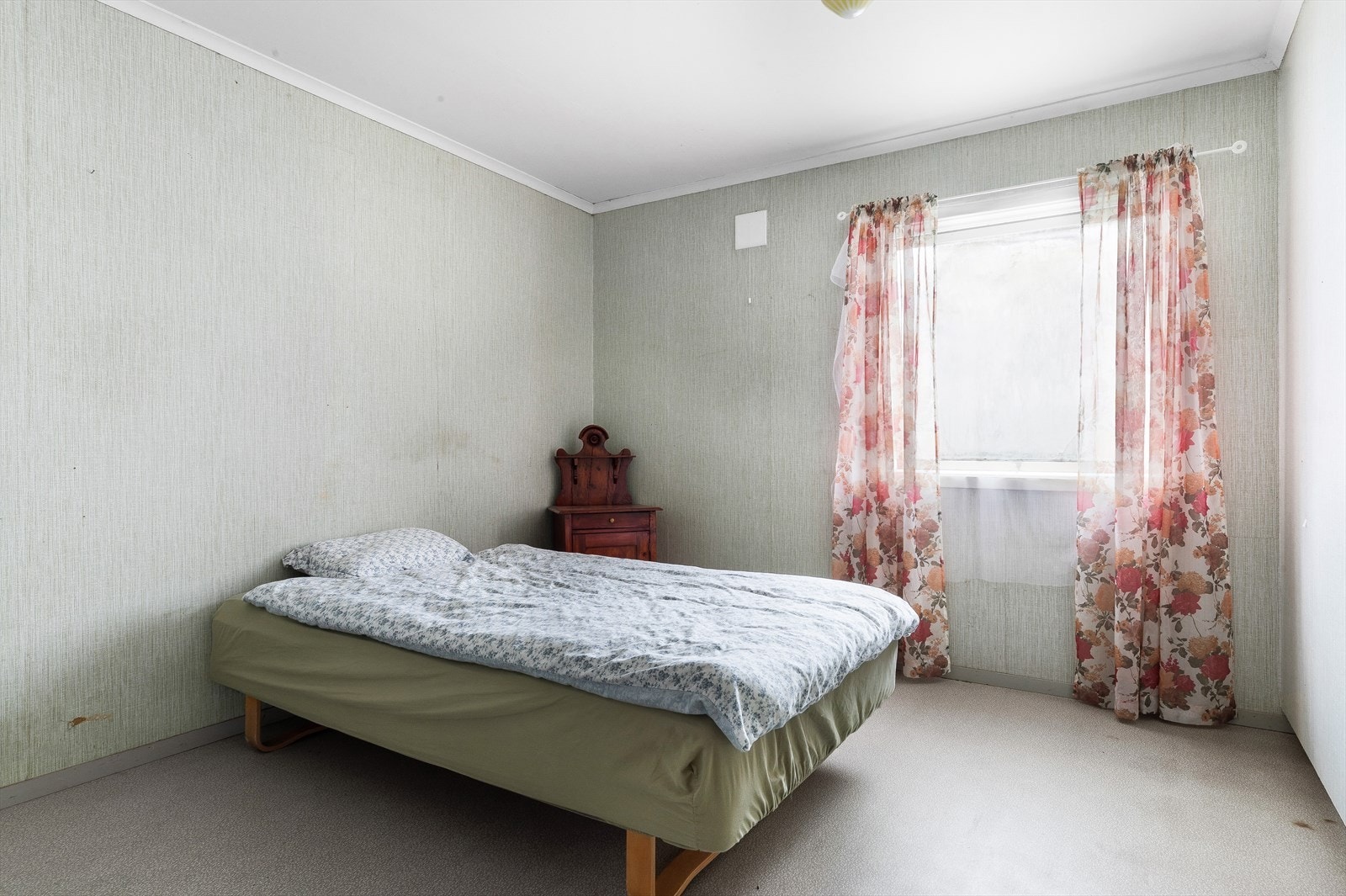 Romslig soverom. Galleribilde