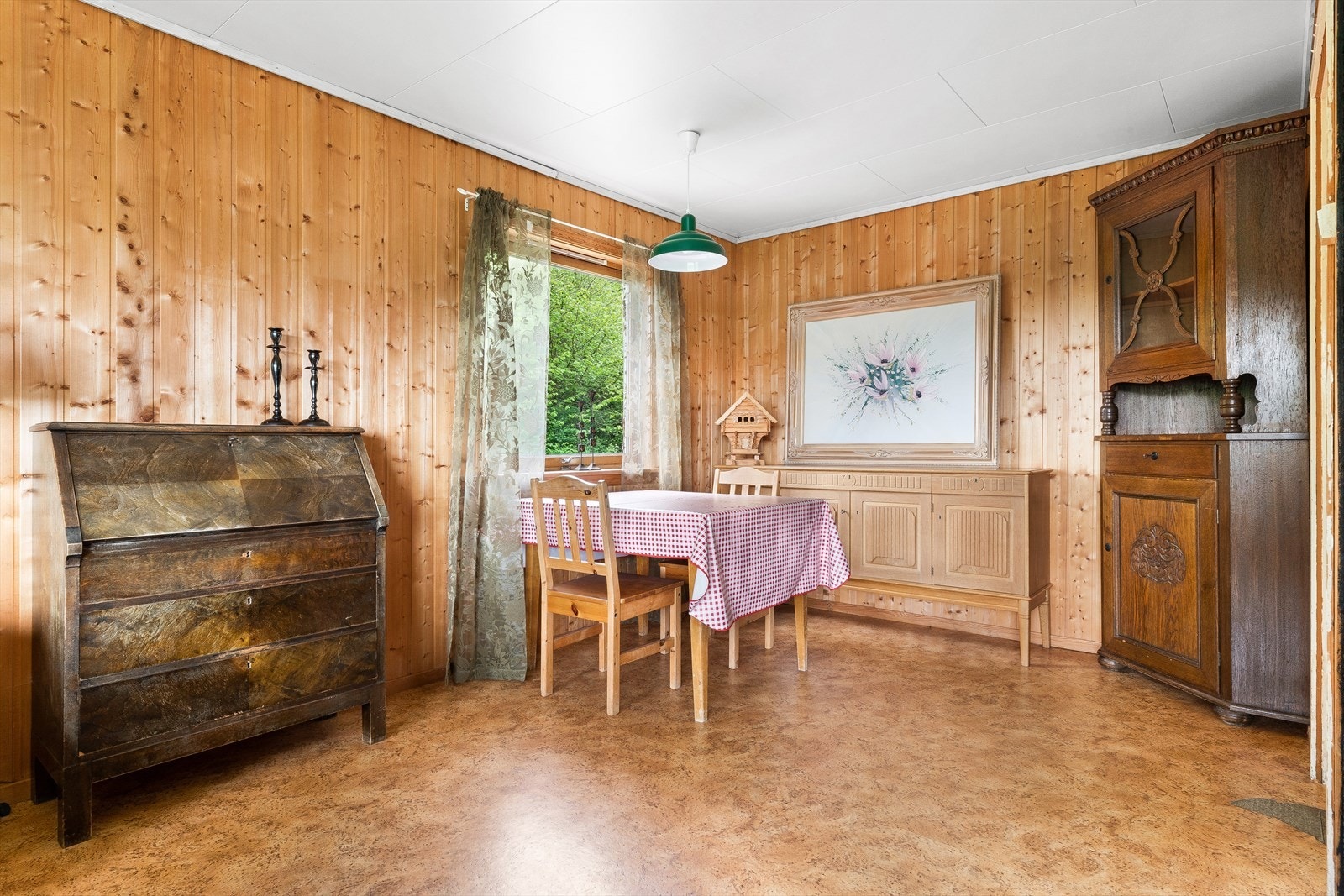 Plass til spisebord. Galleribilde