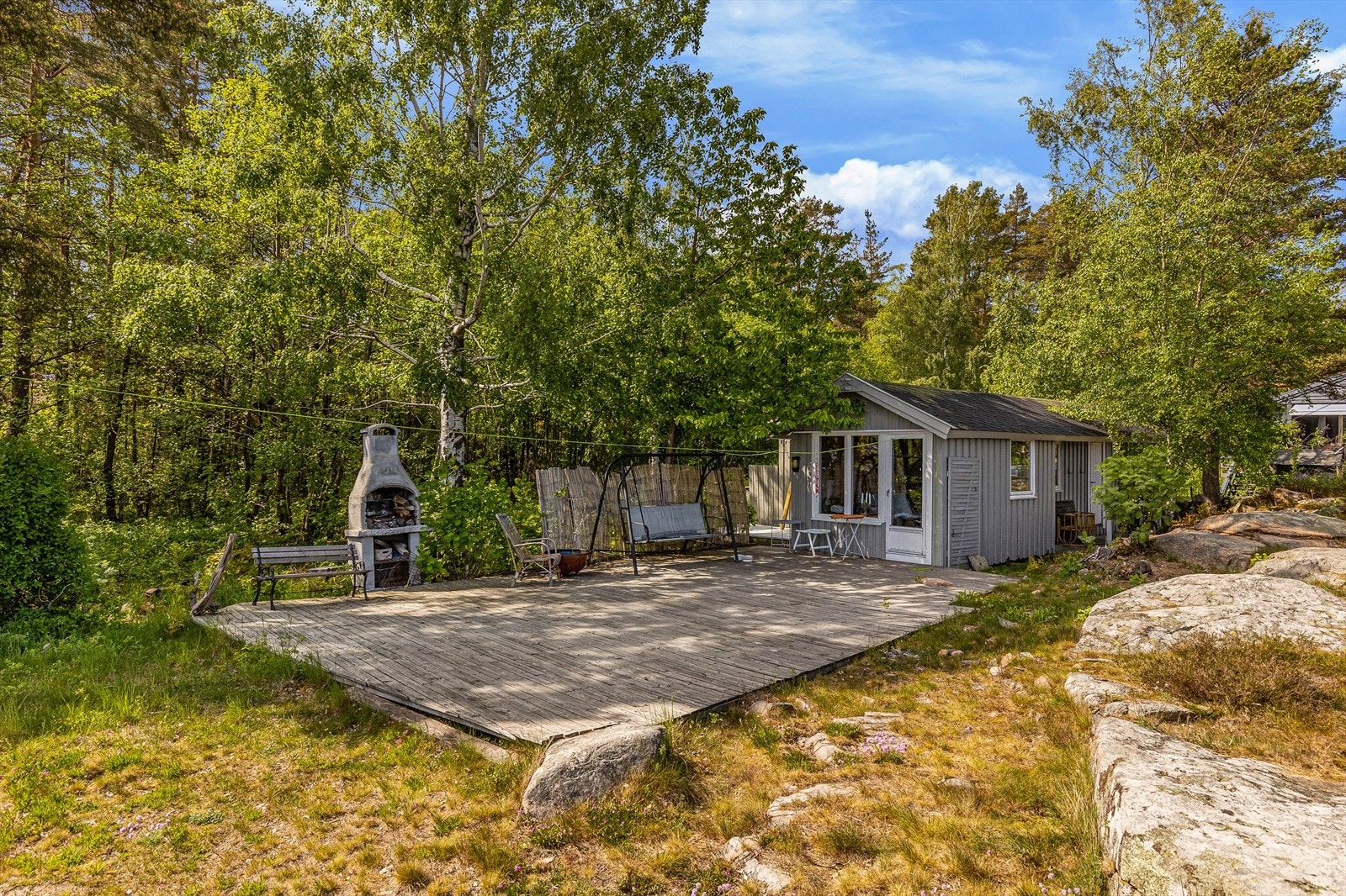 Annekset er på ca. 30 kvm og har en stor terrasse på utsiden. Galleribilde