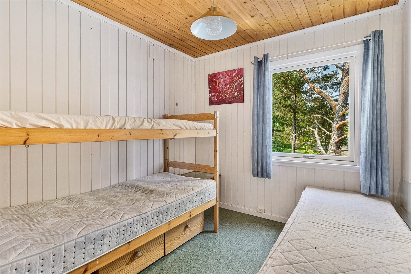 Det er mulighet for flere sengeplasser fordelt på tre soverom. Galleribilde