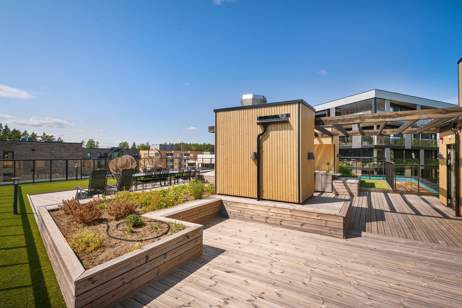Flott takterrasse. Har også tilgang til to andre takterrasser. Galleribilde