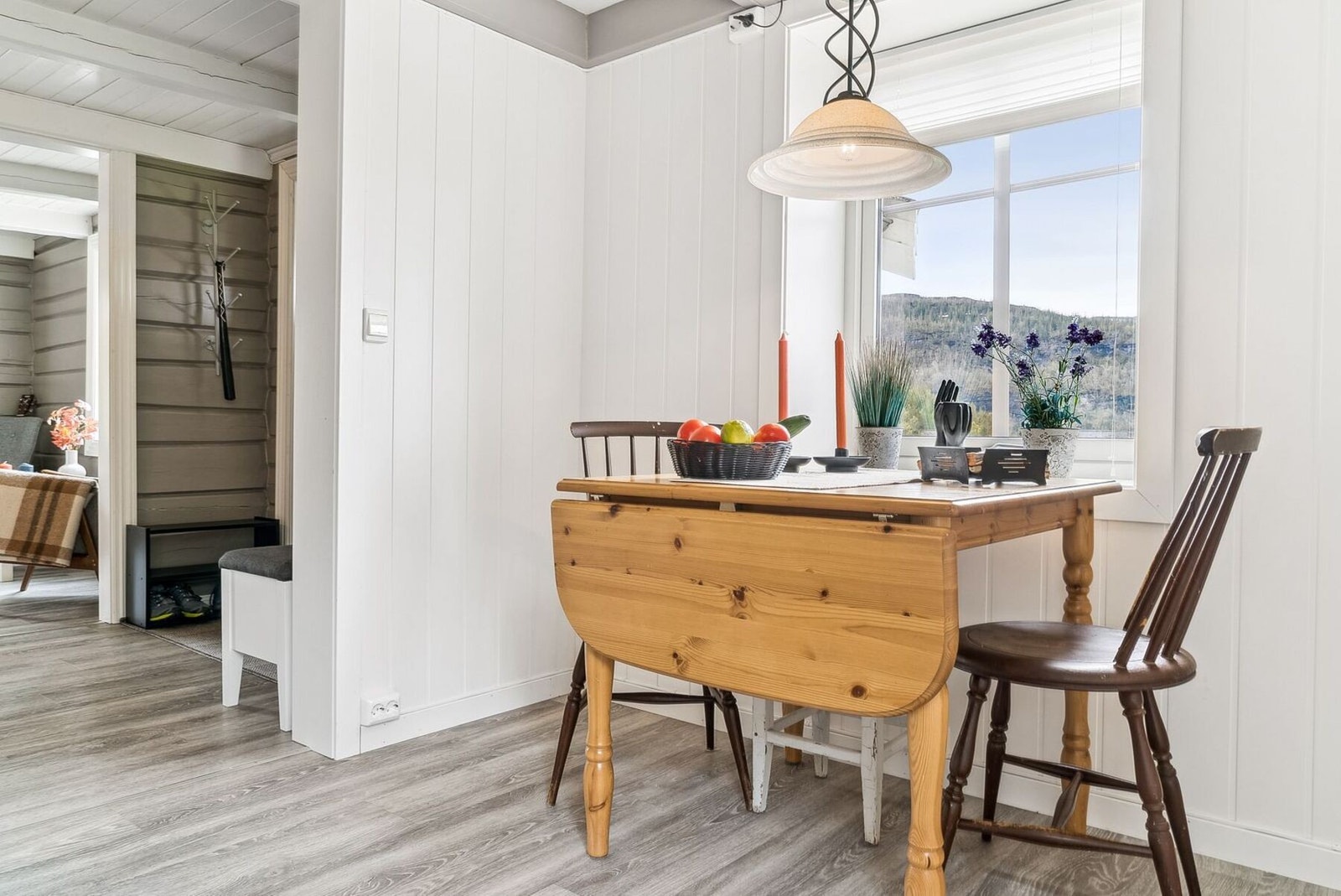 Plass til lite kjøkkenbord Galleribilde