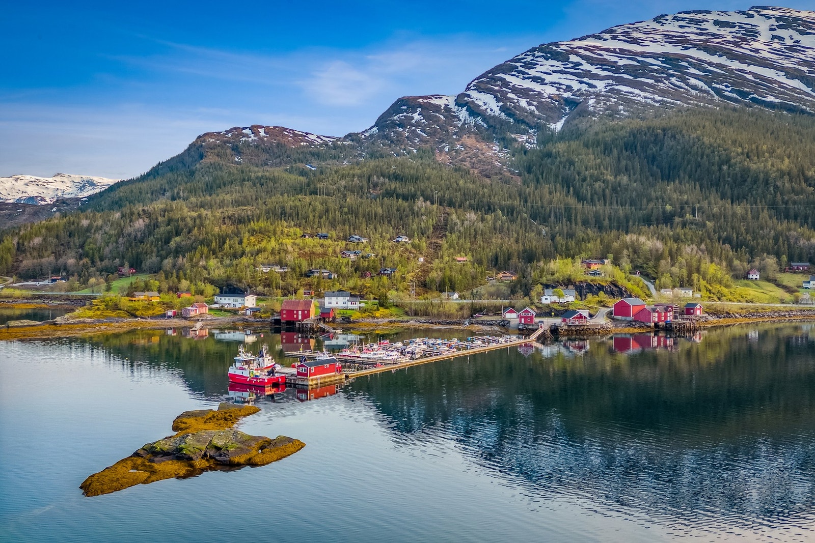 Eiendommen har rett på en båtplass i småbåthavna. Tildeles etter venteliste Galleribilde