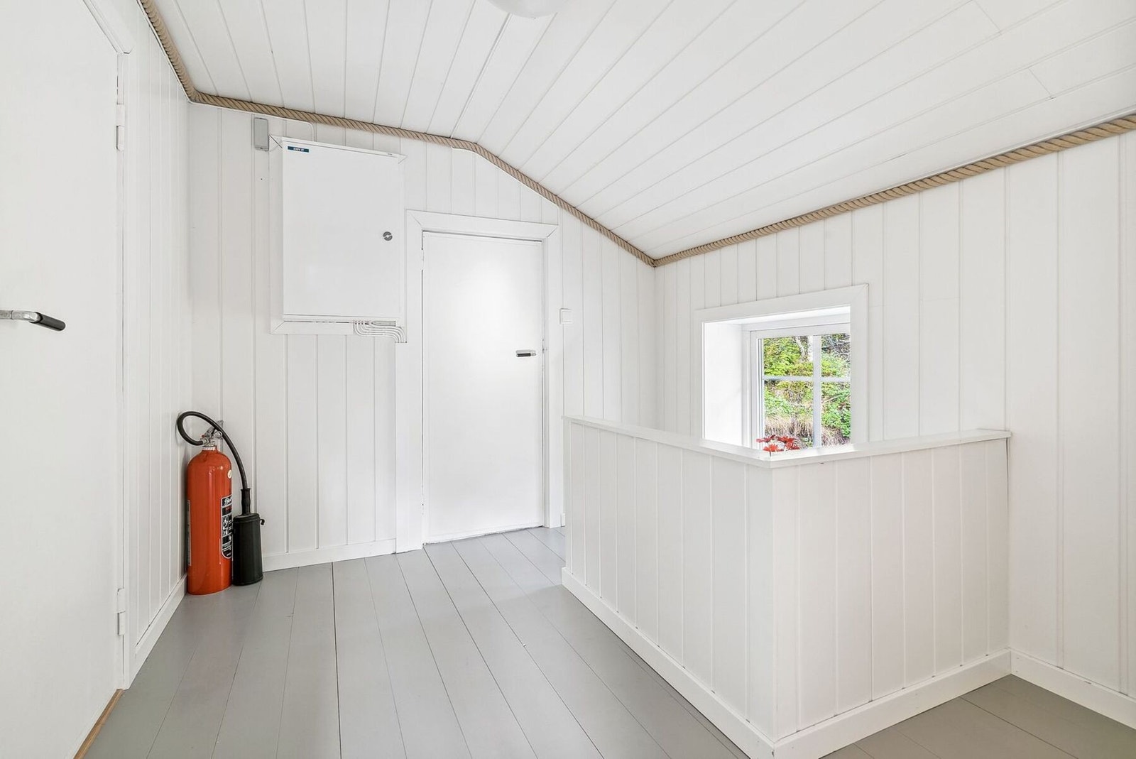 Mellomgang i 2. etasje. Her er det også en bod. Galleribilde