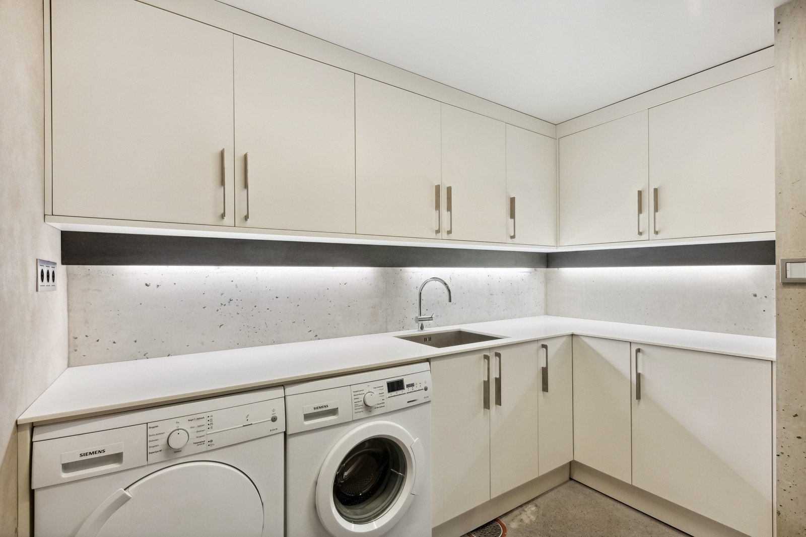 Vaskerom Galleribilde