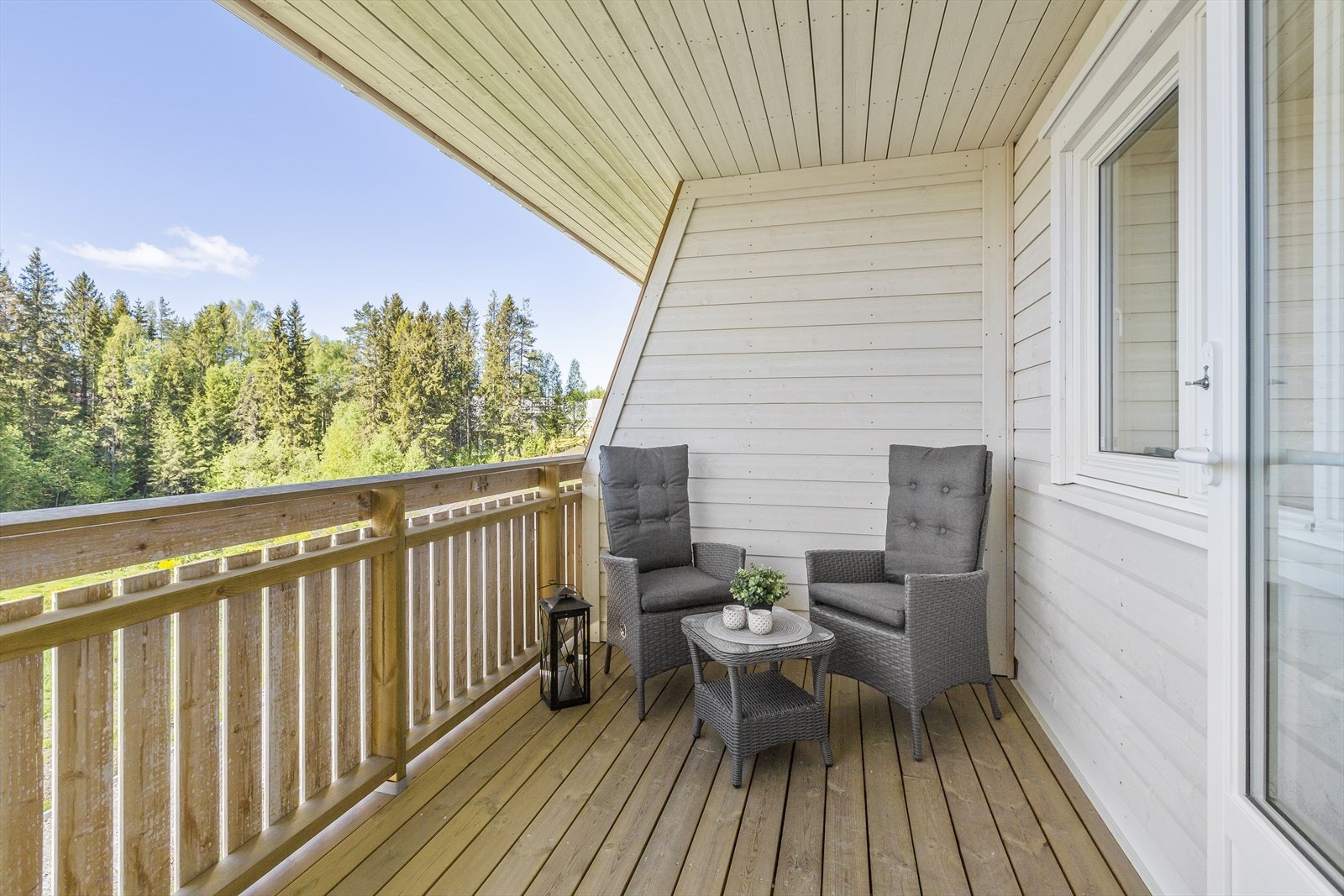 Romslig terrasse .jpg Galleribilde