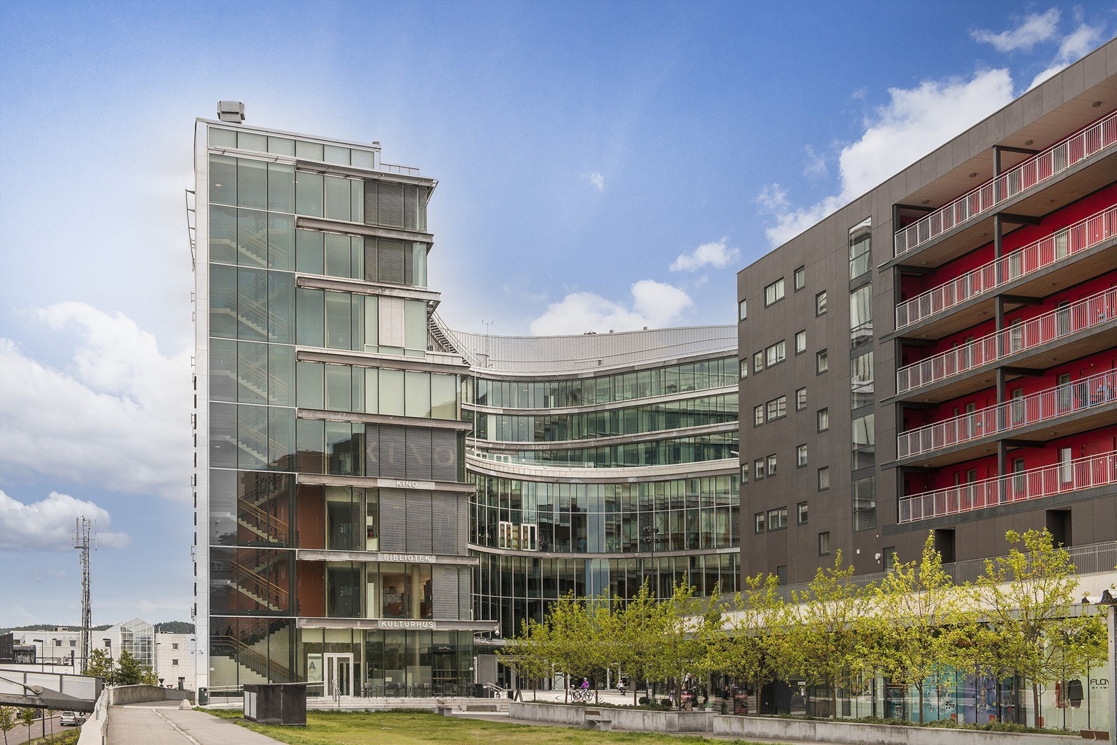 Kort vei til populære Kulturhuset i Lørenskog! Galleribilde