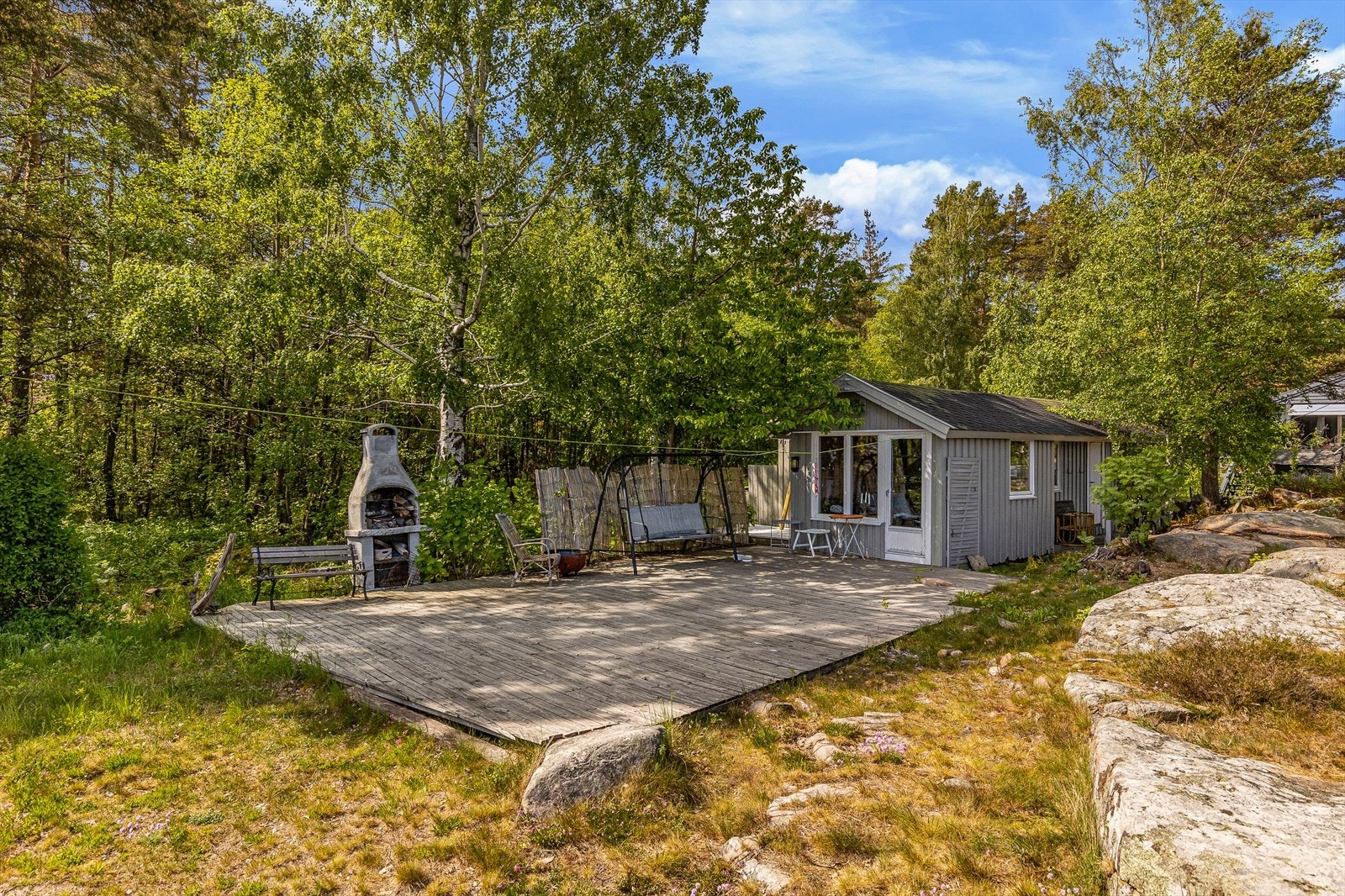 Annekset er på ca. 30 kvm og har en stor terrasse på utsiden. Galleribilde
